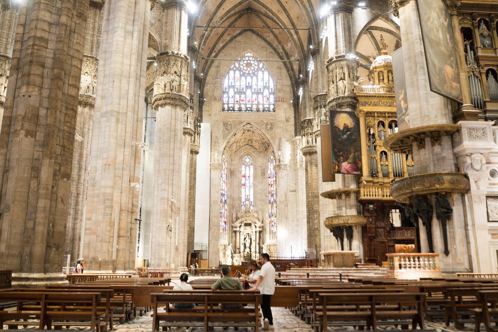Milan: Priority Entry Duomo Guided Tour