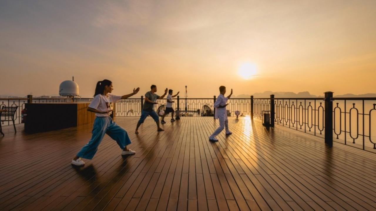 Ha Long & Lan Ha Bay 2-Day 5-Star Cruise with Free Transfer