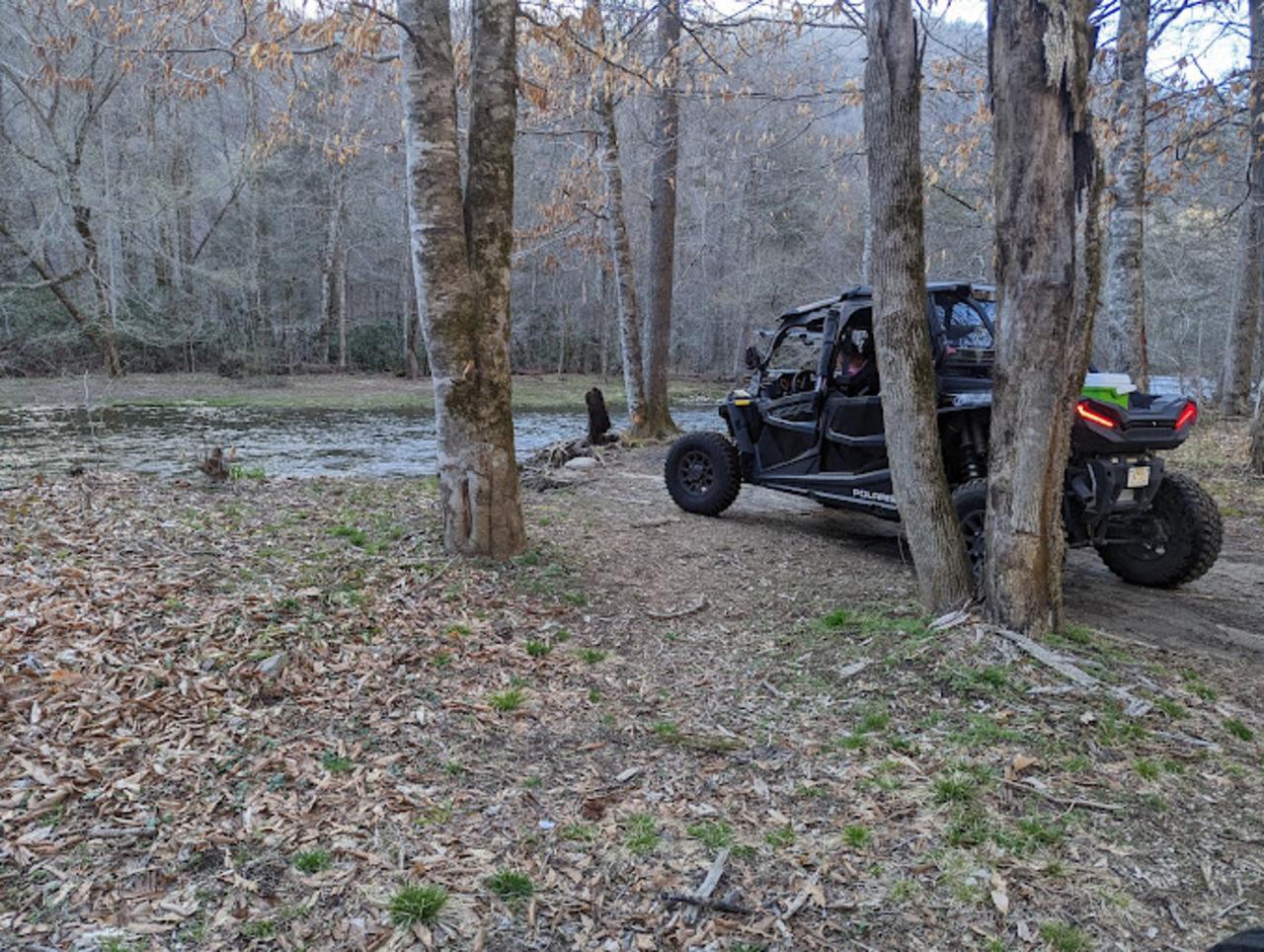 RideOn UTV Rentals Gatlinburg — high-performance side-by-side ready for Smoky Mountain road trip