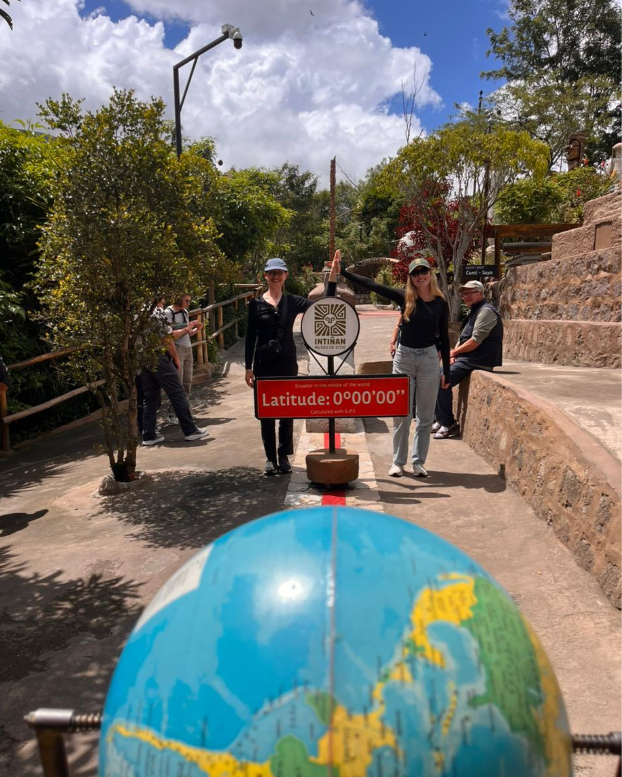 Private Quito Highlights: Colonial Center, Cable Car & Equator