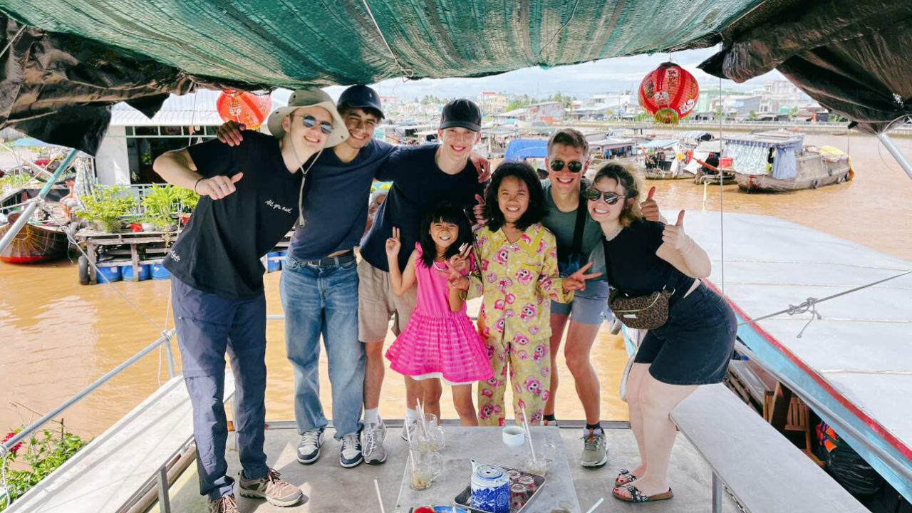 Mekong Delta Day Trip: Cai Rang Floating Market & Cồn Sơn Islet