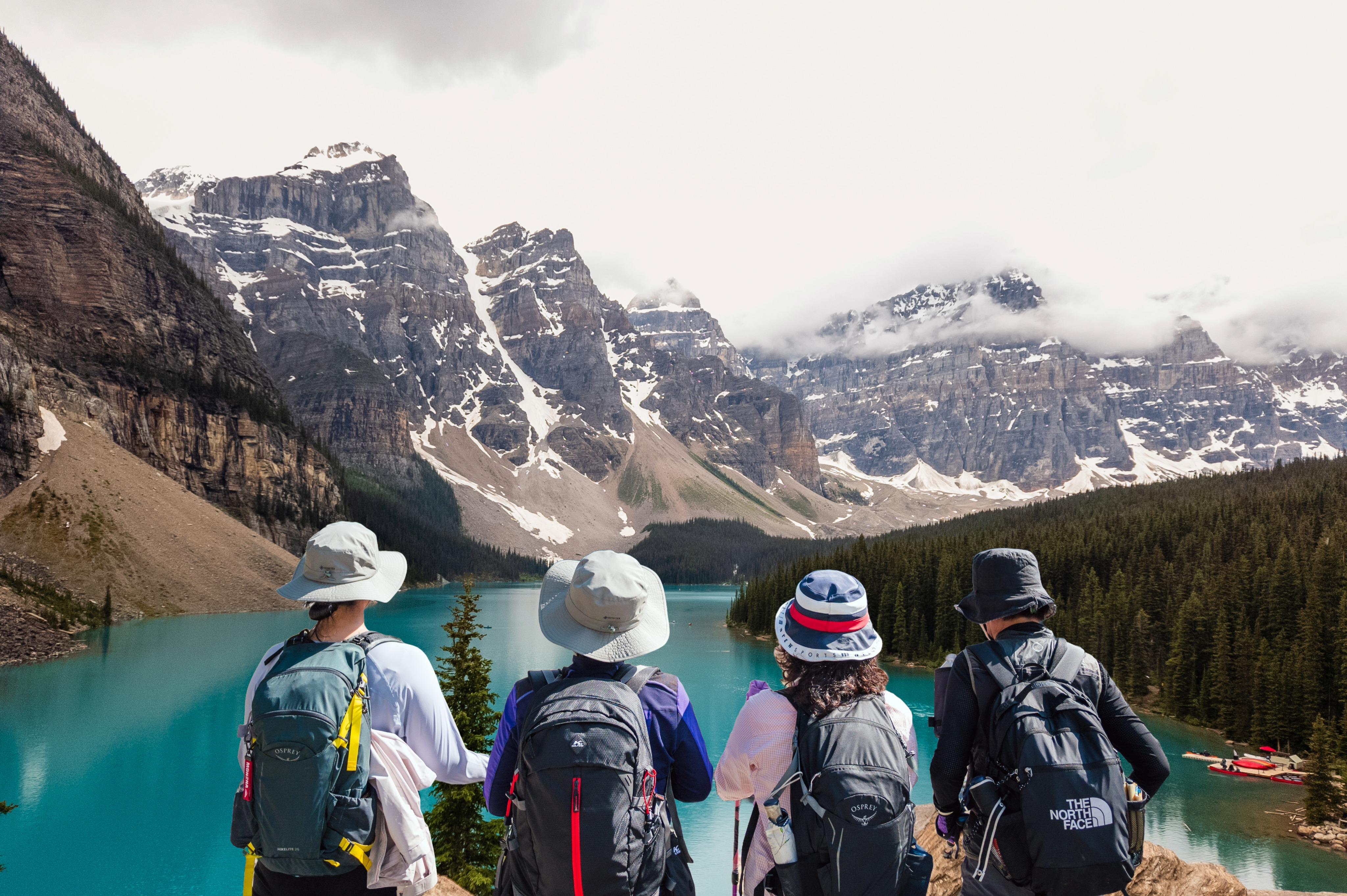 Private Lake Louise & Moraine Lake Tour with Certified Guide