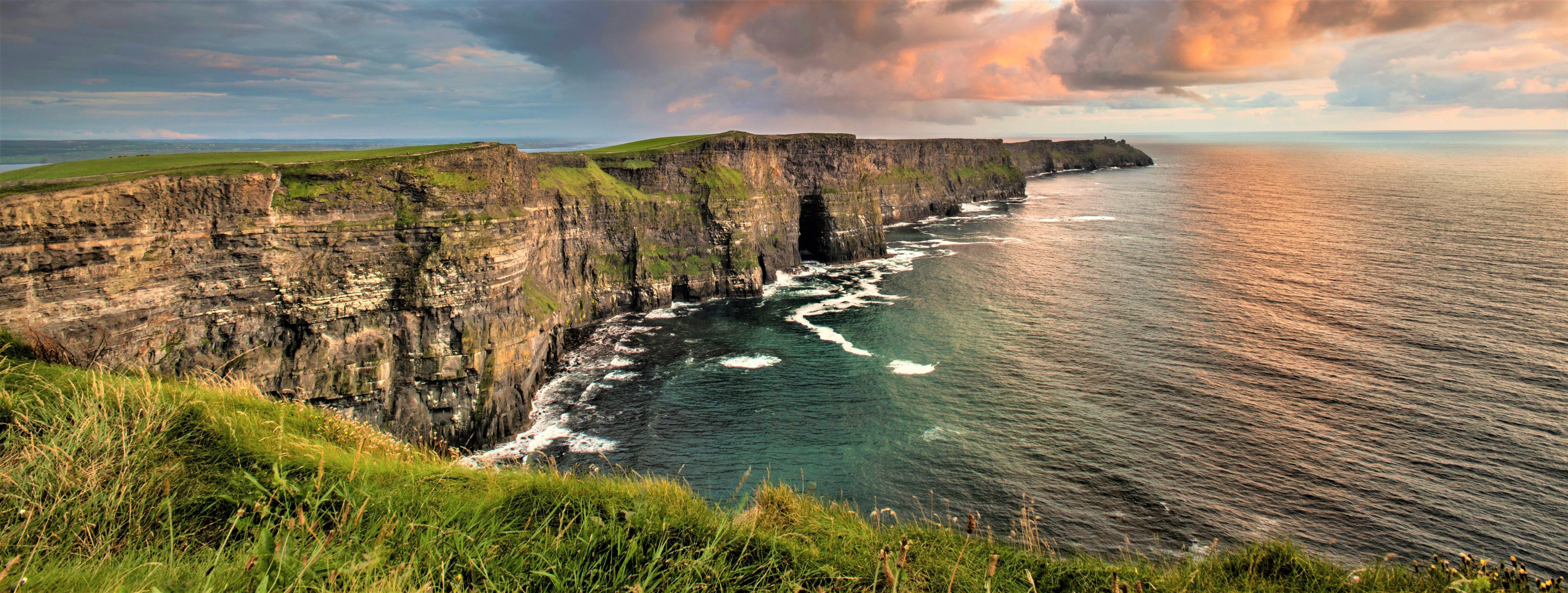 Aran Islands, Cliffs of Moher & Cliff Cruise from Galway