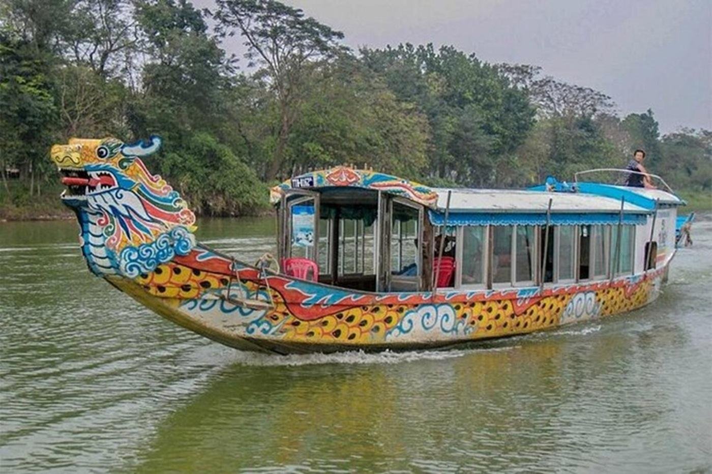 Customizable Hue Imperial City & Royal Tombs Private Tour