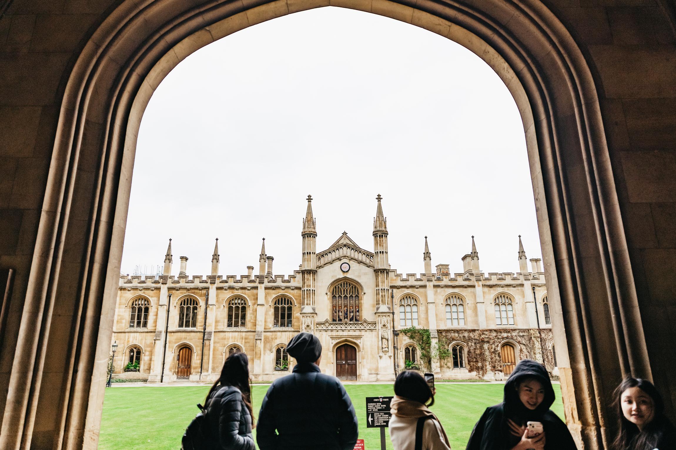 Cambridge Alumni Walking Tour with Optional Chapel Entry