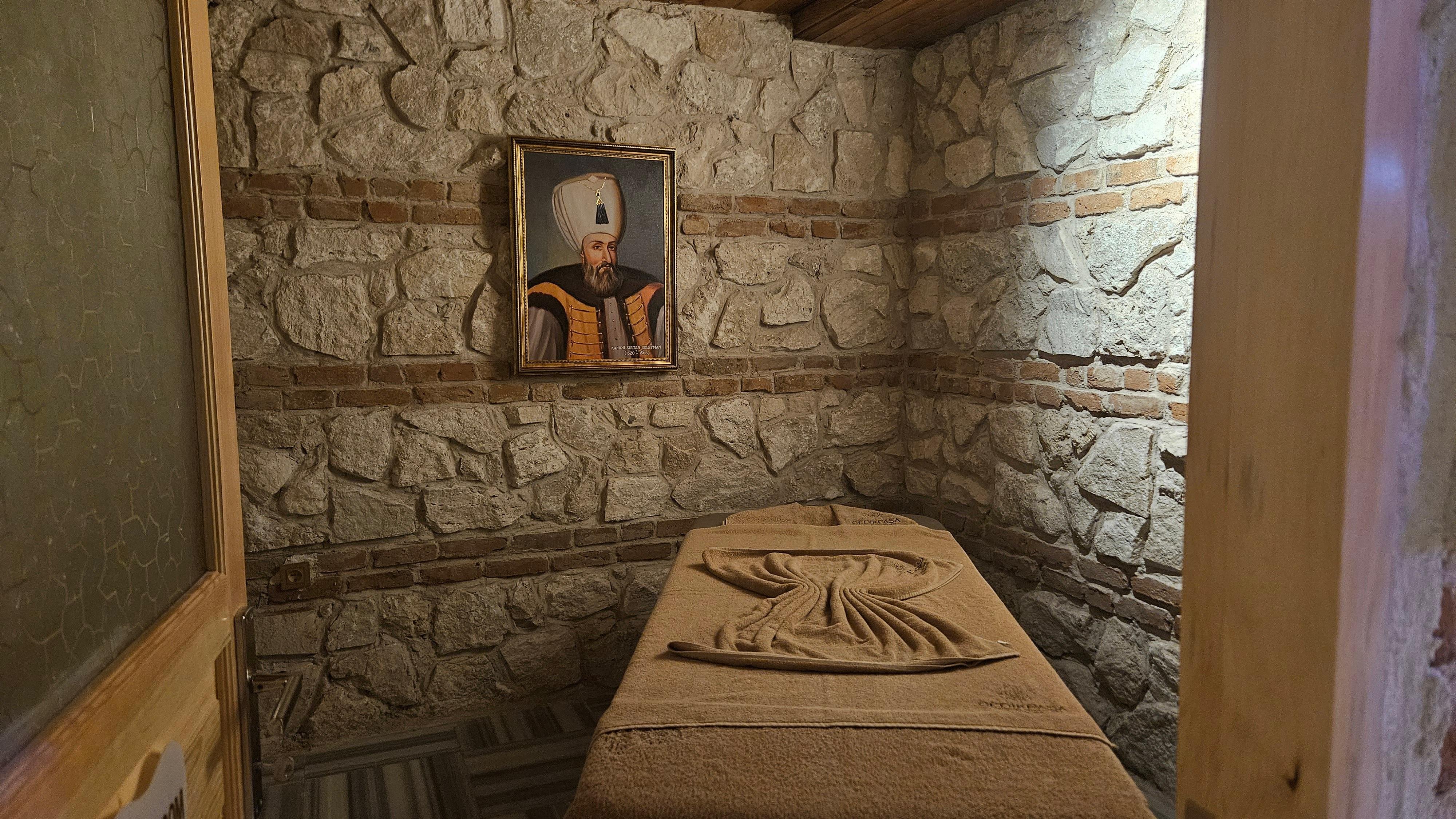 Historic Gedikpasa Hammam Experience with Privacy Options