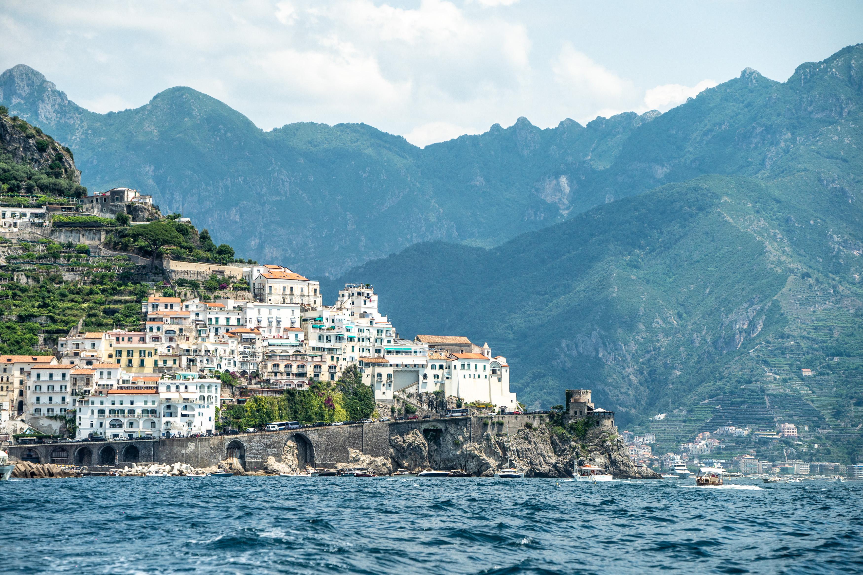 Amalfi Coast Boat Tour: Positano, Amalfi & Li Galli Islands