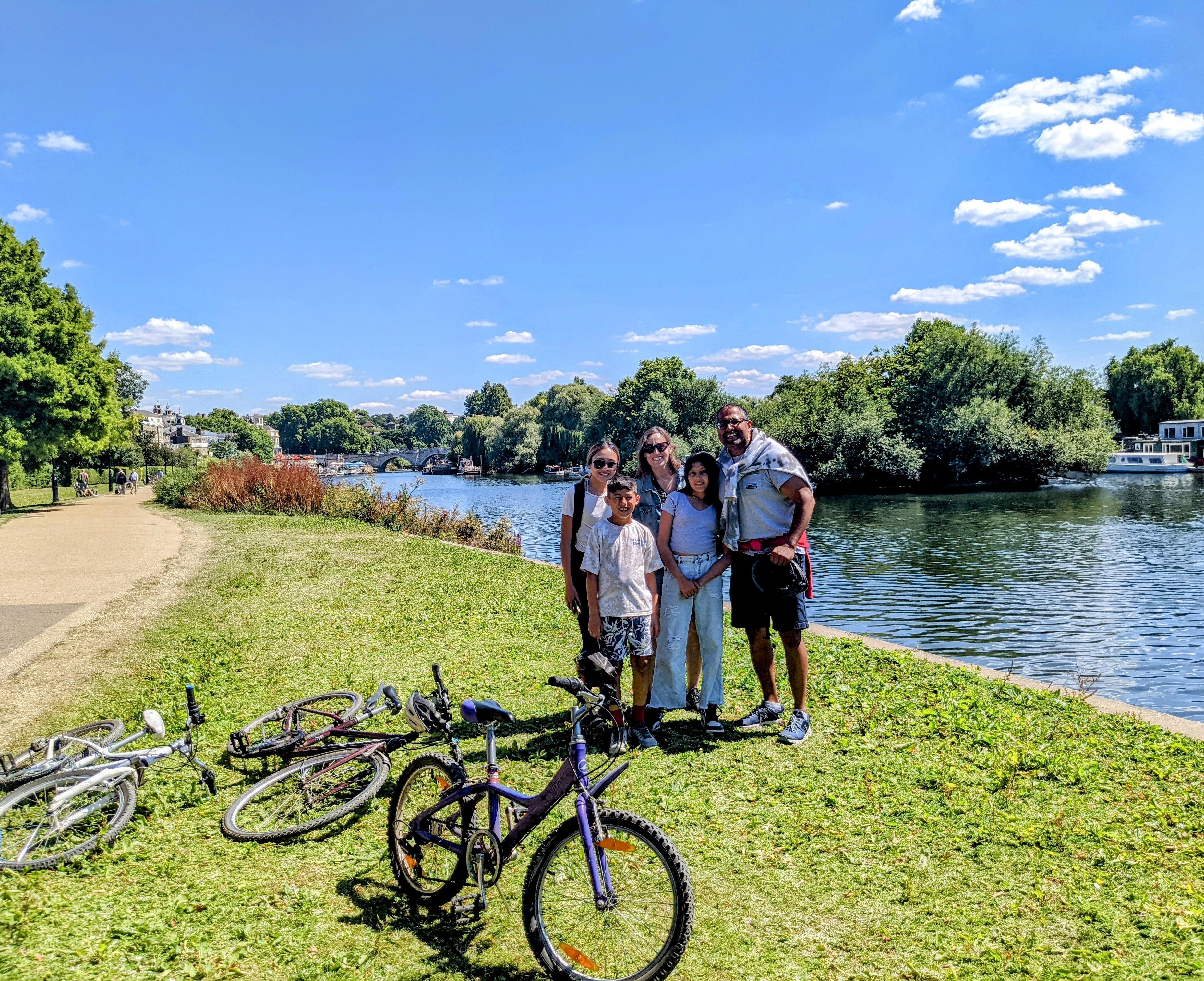 London Royal Deer Park & Thames Cycling Adventure