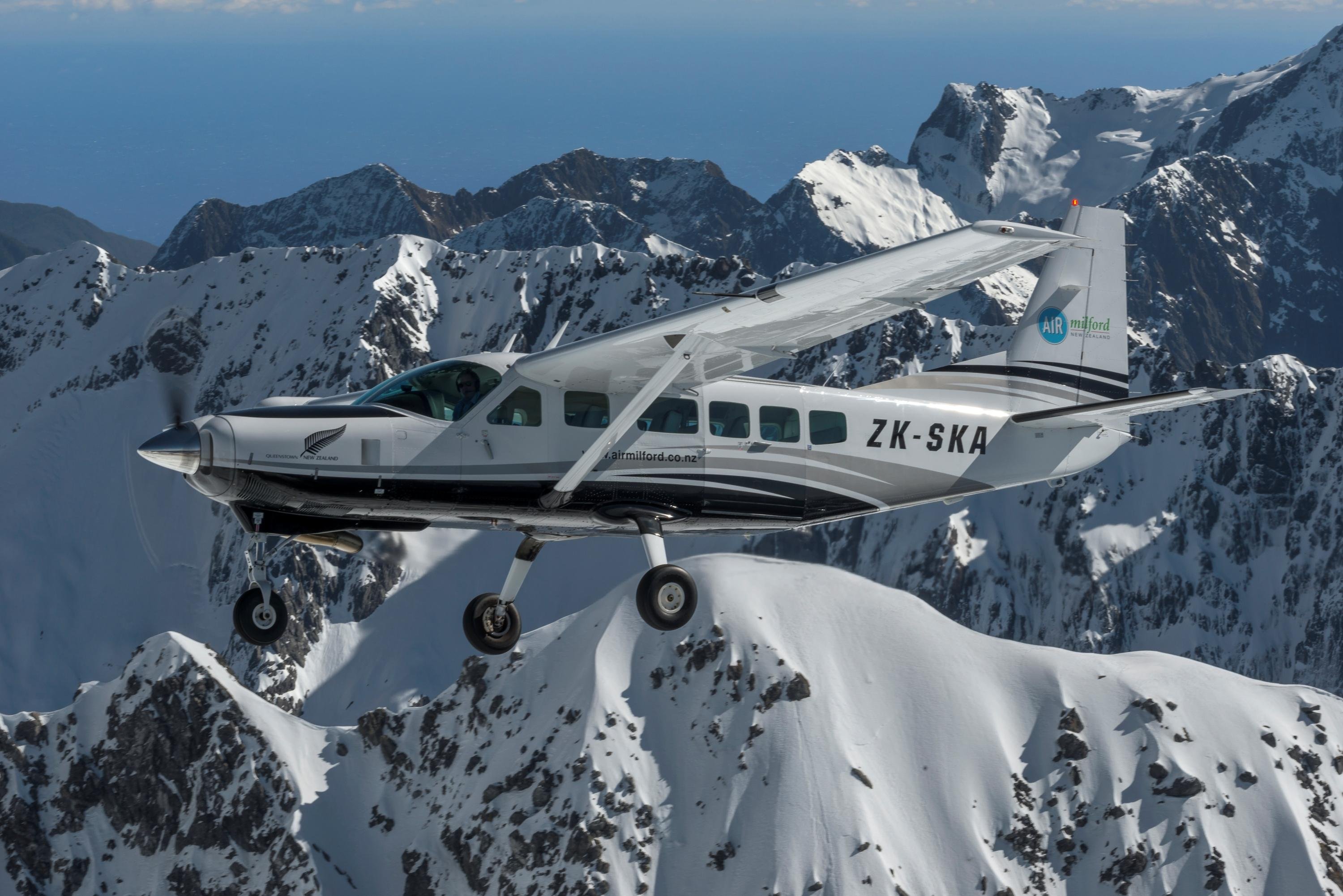Queenstown Scenic Flight: Milford Sound & Big 5 Glaciers
