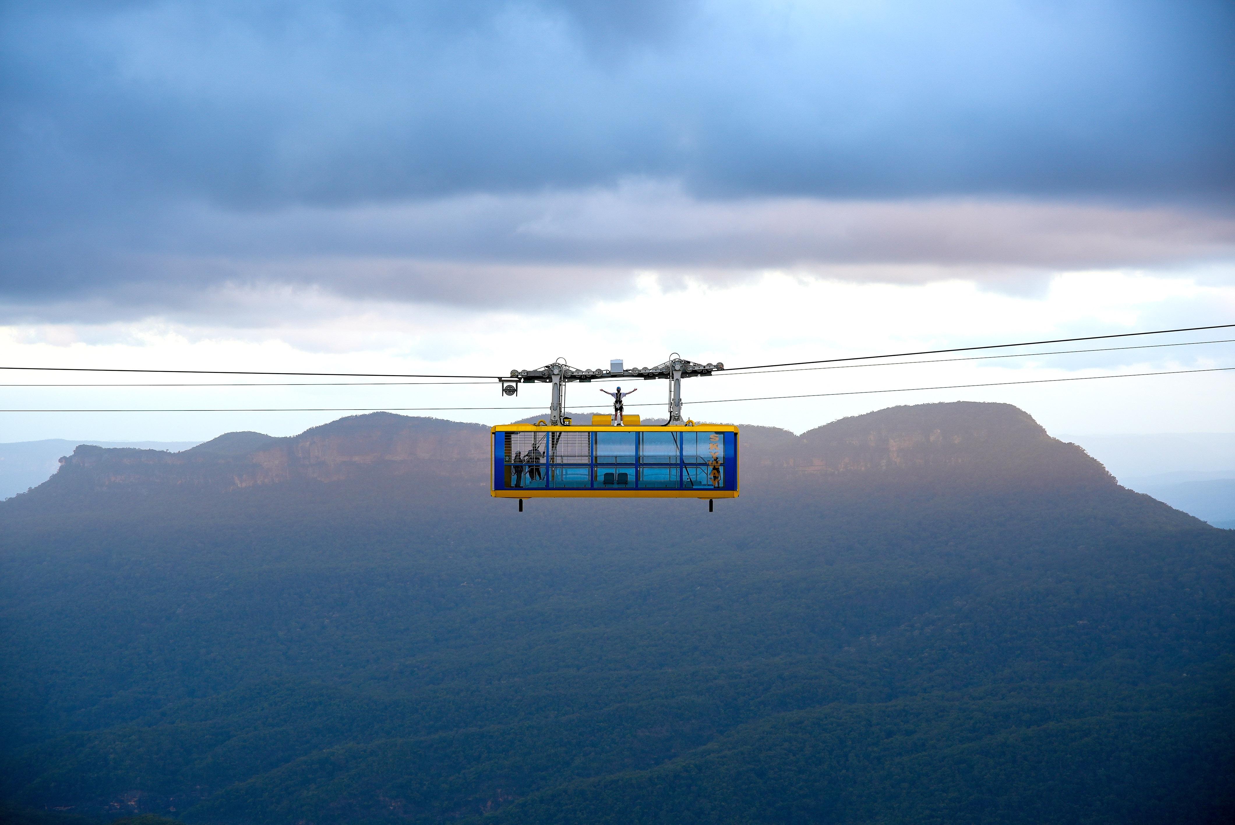 Blue Mountains Day Trip with Scenic World & Wildlife Encounter