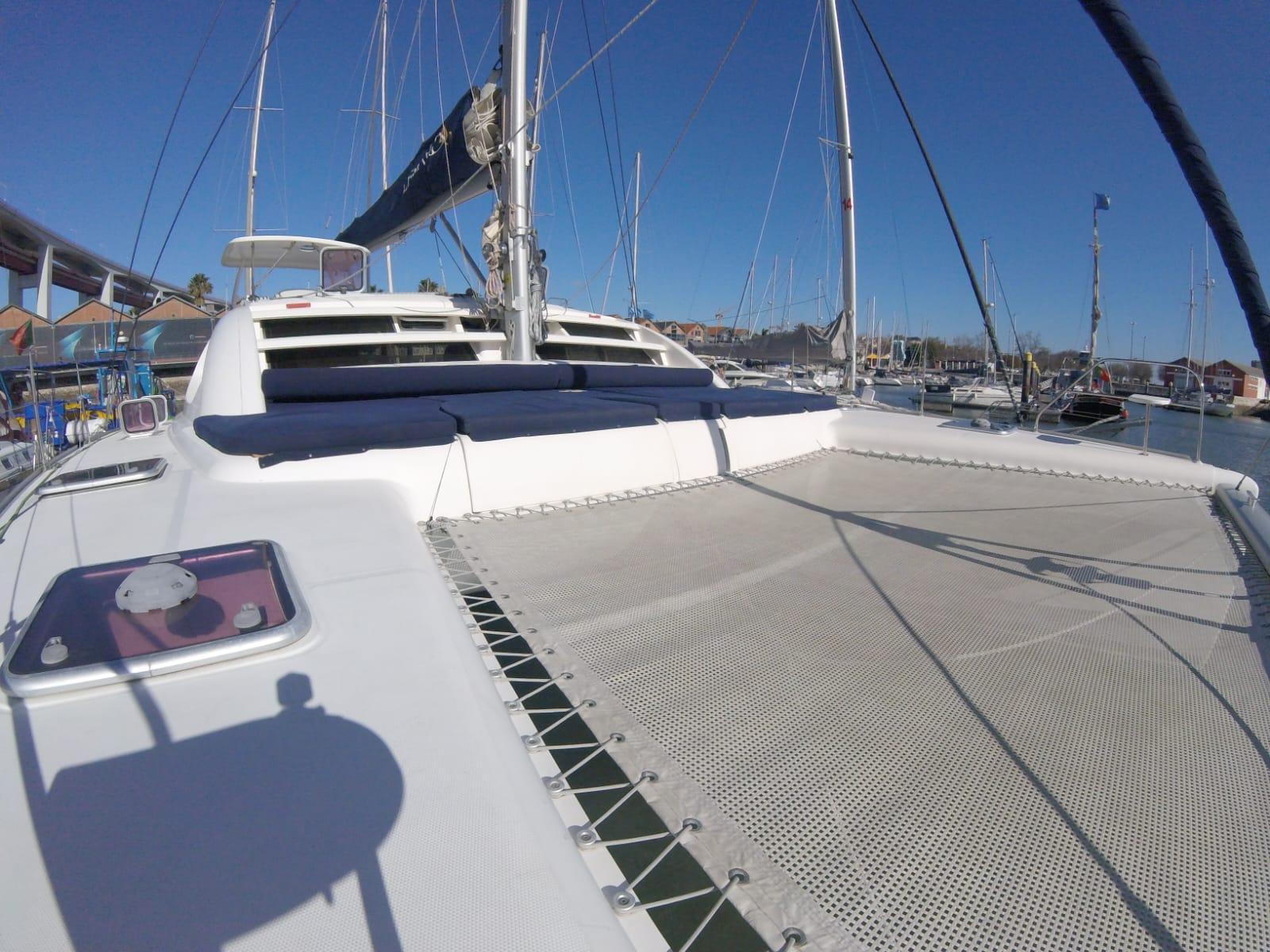 Lisbon Sunset Yacht Cruise with Open Bar