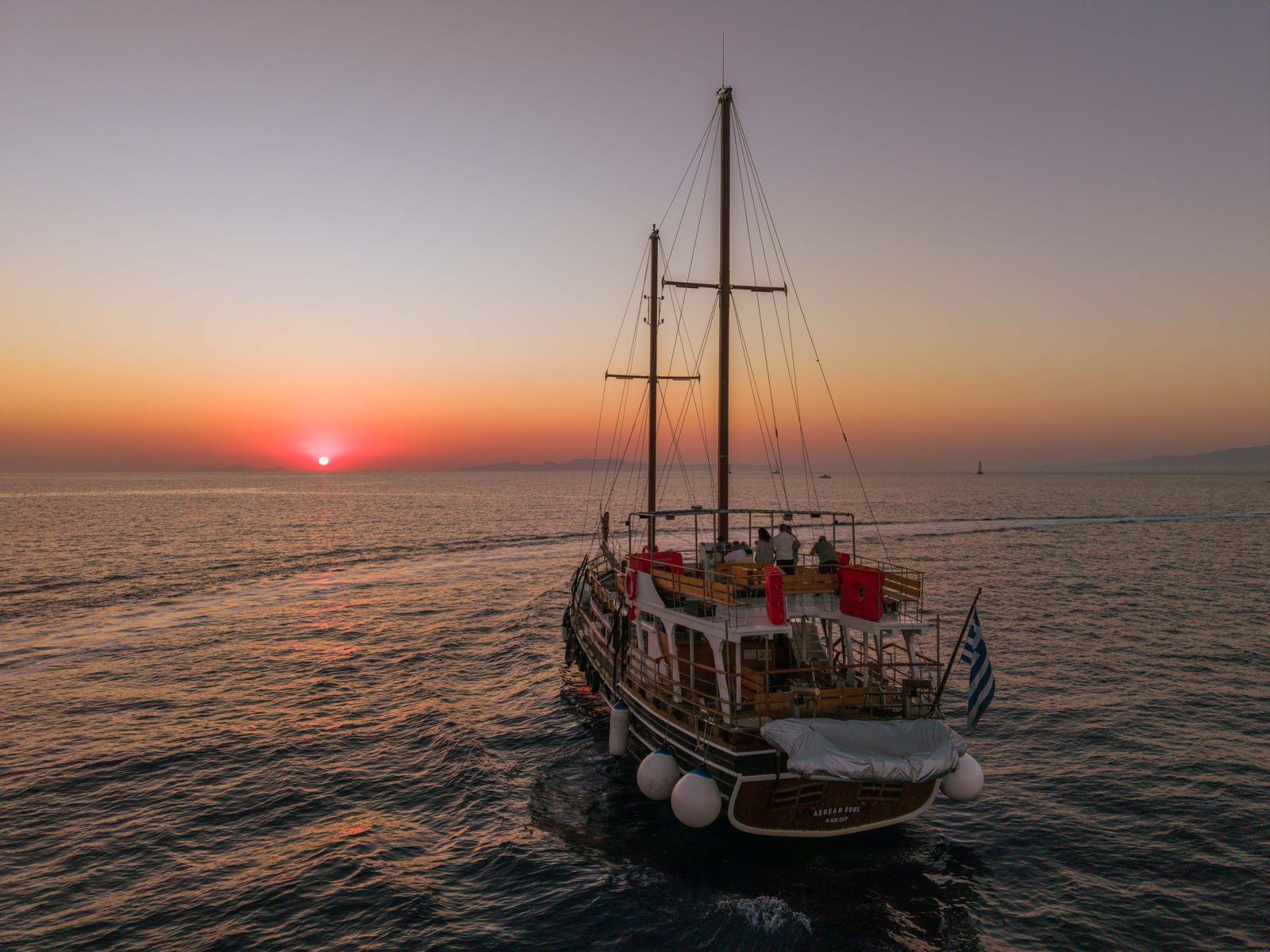 Santorini Caldera Sunset Cruise with Volcanic Springs & Dinner