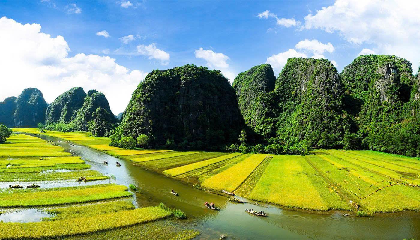 Hanoi to Ninh Binh: Hoa Lu, Tam Coc or Trang An & Mua Cave Day Tour