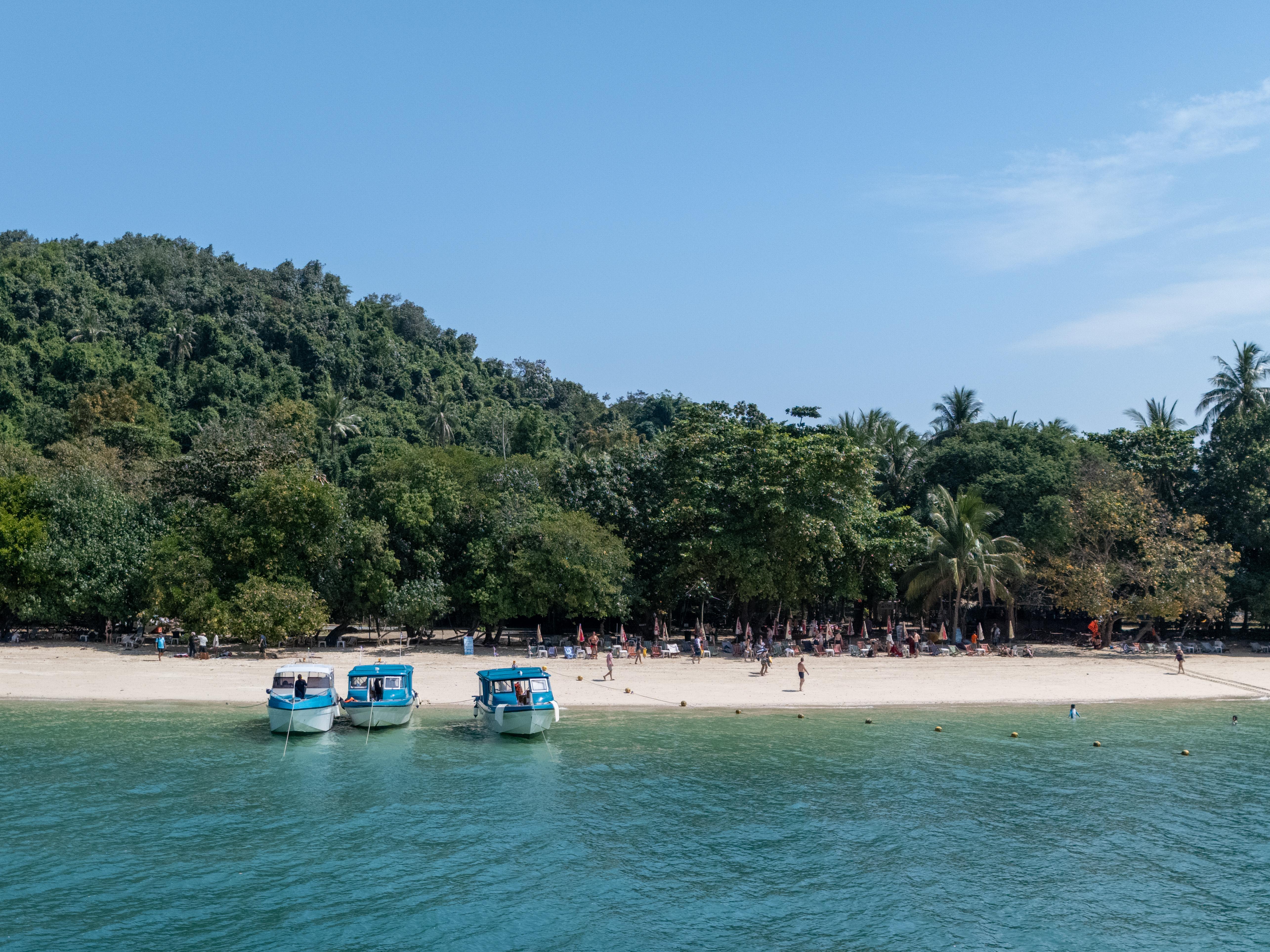 Phi Phi Islands Sunrise Speedboat Tour from Phuket