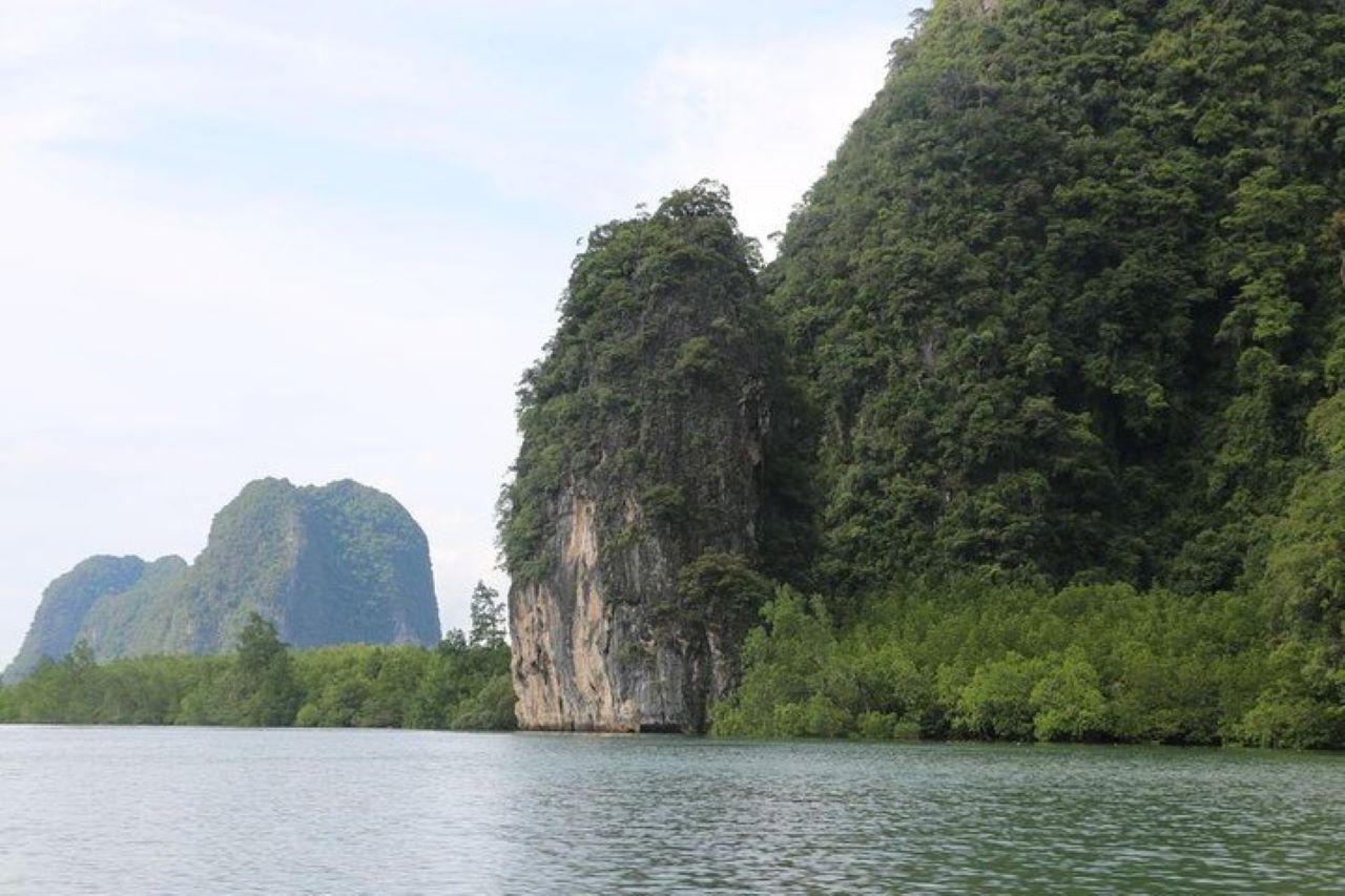 Phang Nga Bay Long-Tail Boat Tour: James Bond Island & Panyi Village