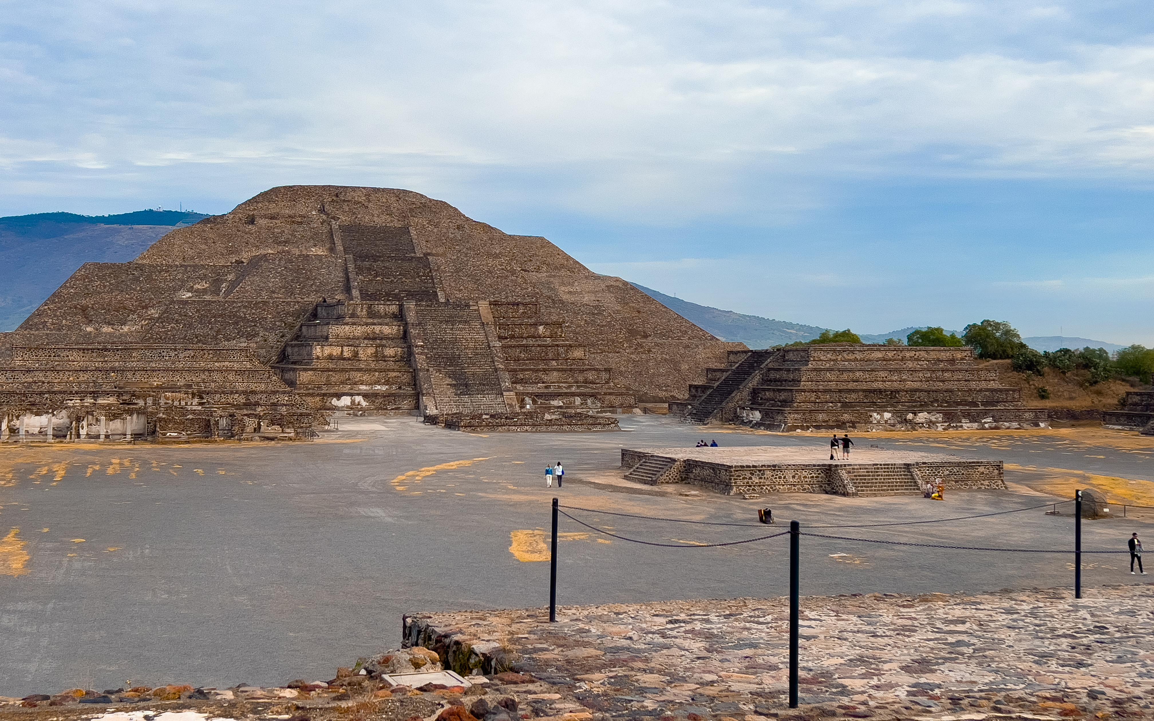 Teotihuacan Hot Air Balloon Adventure & Basilica Tour