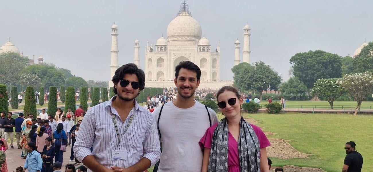 Agra Private Tour: Taj Mahal Sunrise & Agra Fort with Skip-the-Line Entry
