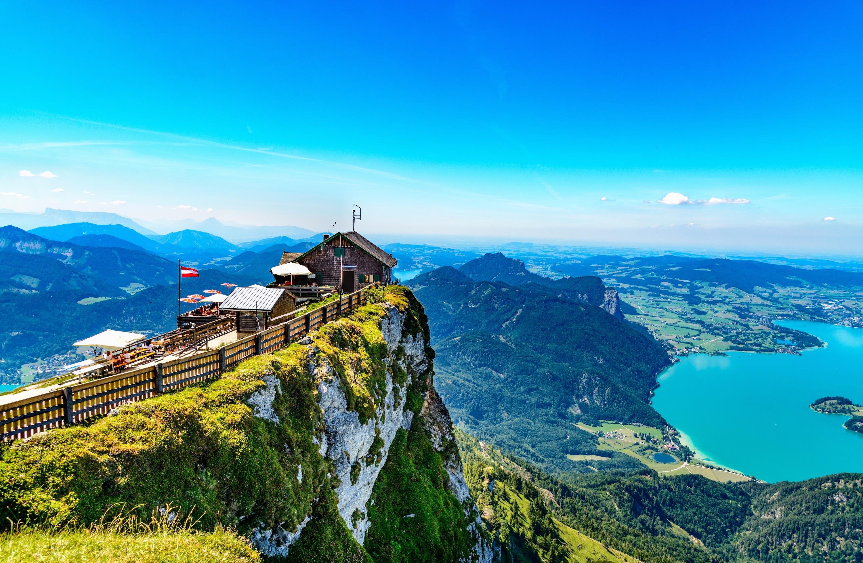 Private Eagle's Nest & Salzburg Day Tour from Munich