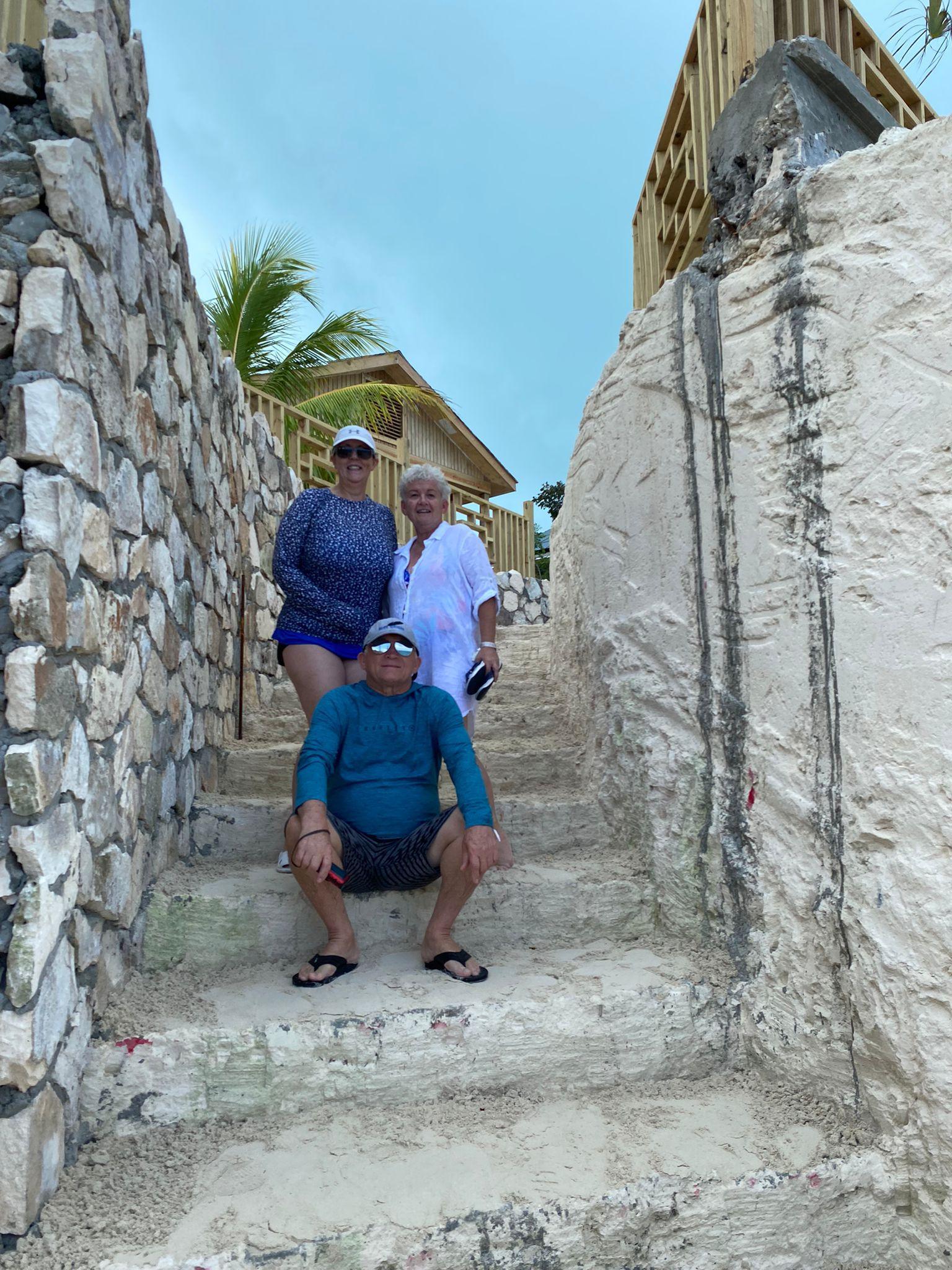 Nassau 3-Island Speedboat Adventure: Pigs, Turtles & Snorkeling