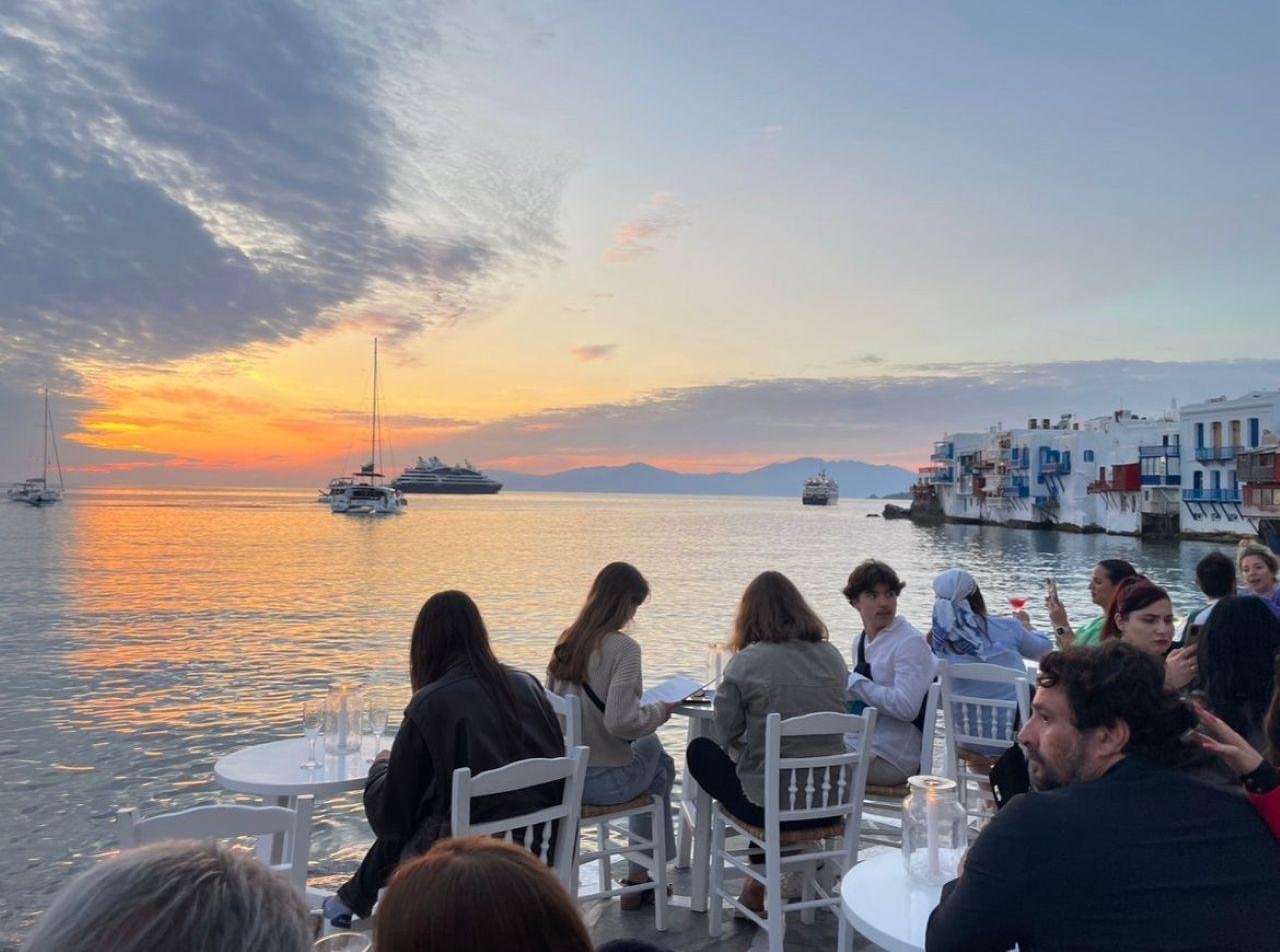 Mykonos Old Town: Aesthetic Secret Alleys & Sunset Photo Tour
