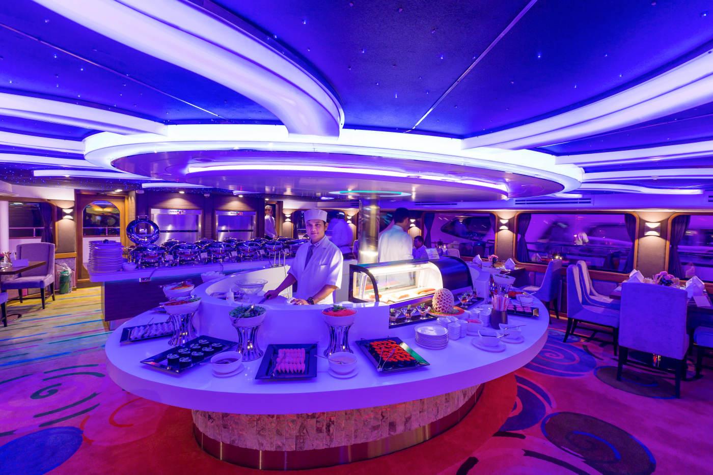 Wonderful Pearl Luxury Dinner Cruise on the Chao Phraya