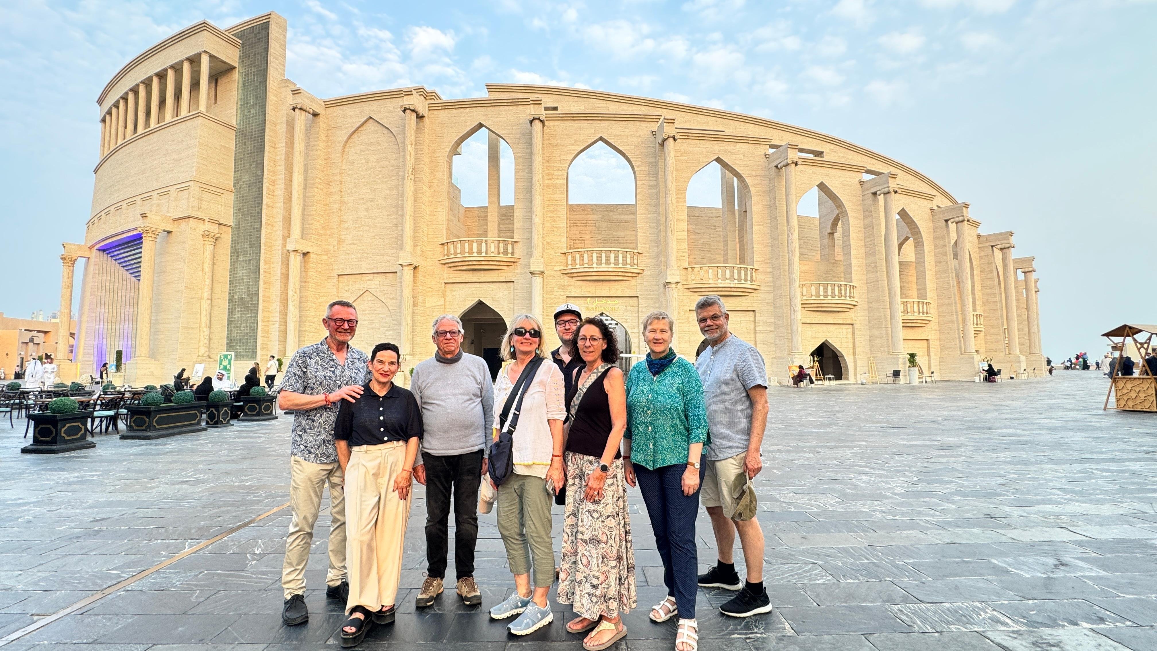 Doha Private Highlights Tour & Traditional Dhow Cruise