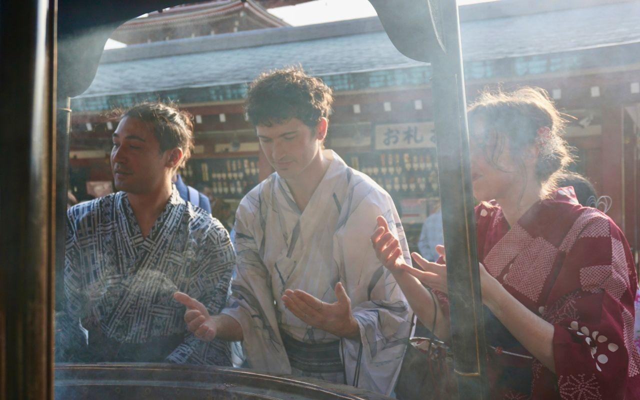 Asakusa Kimono Rental – Full-Day Traditional Dress Experience