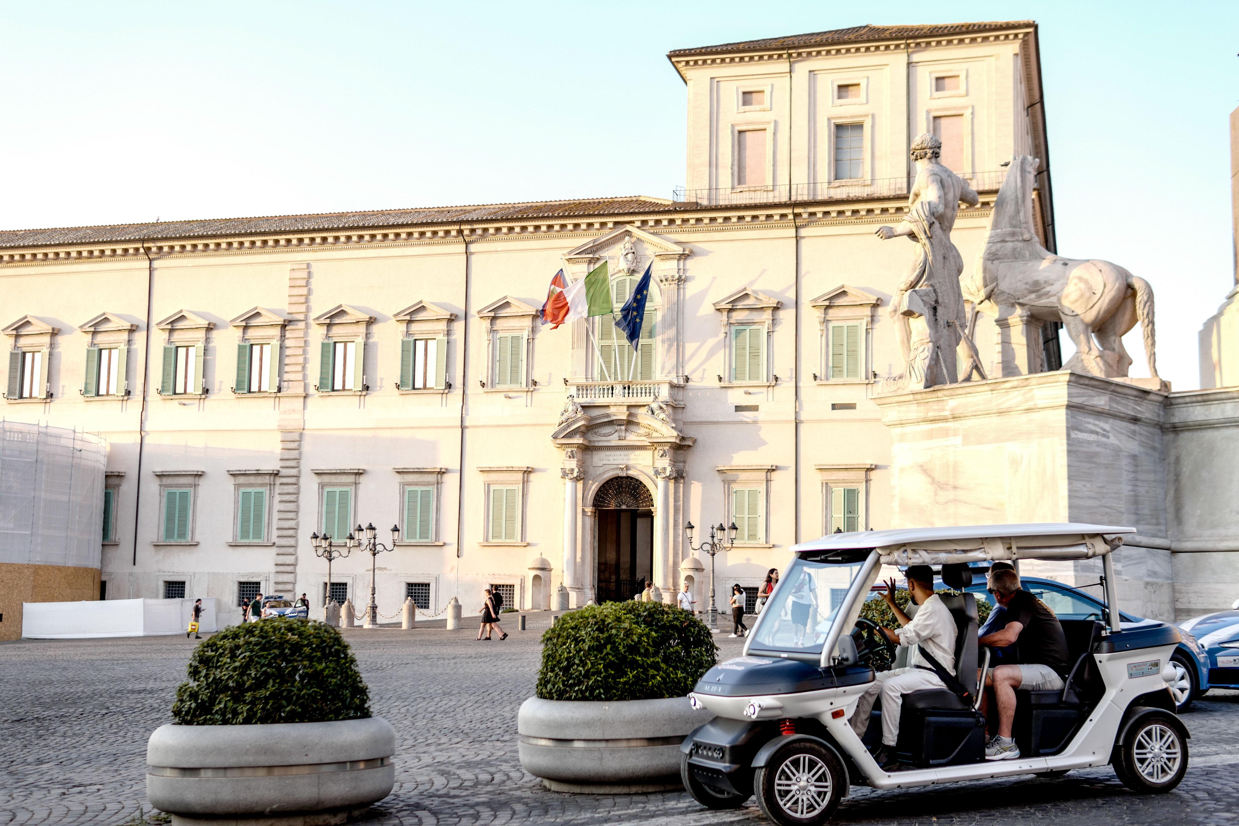 4 hour private golf cart tour Rome customisable route half day — image 1