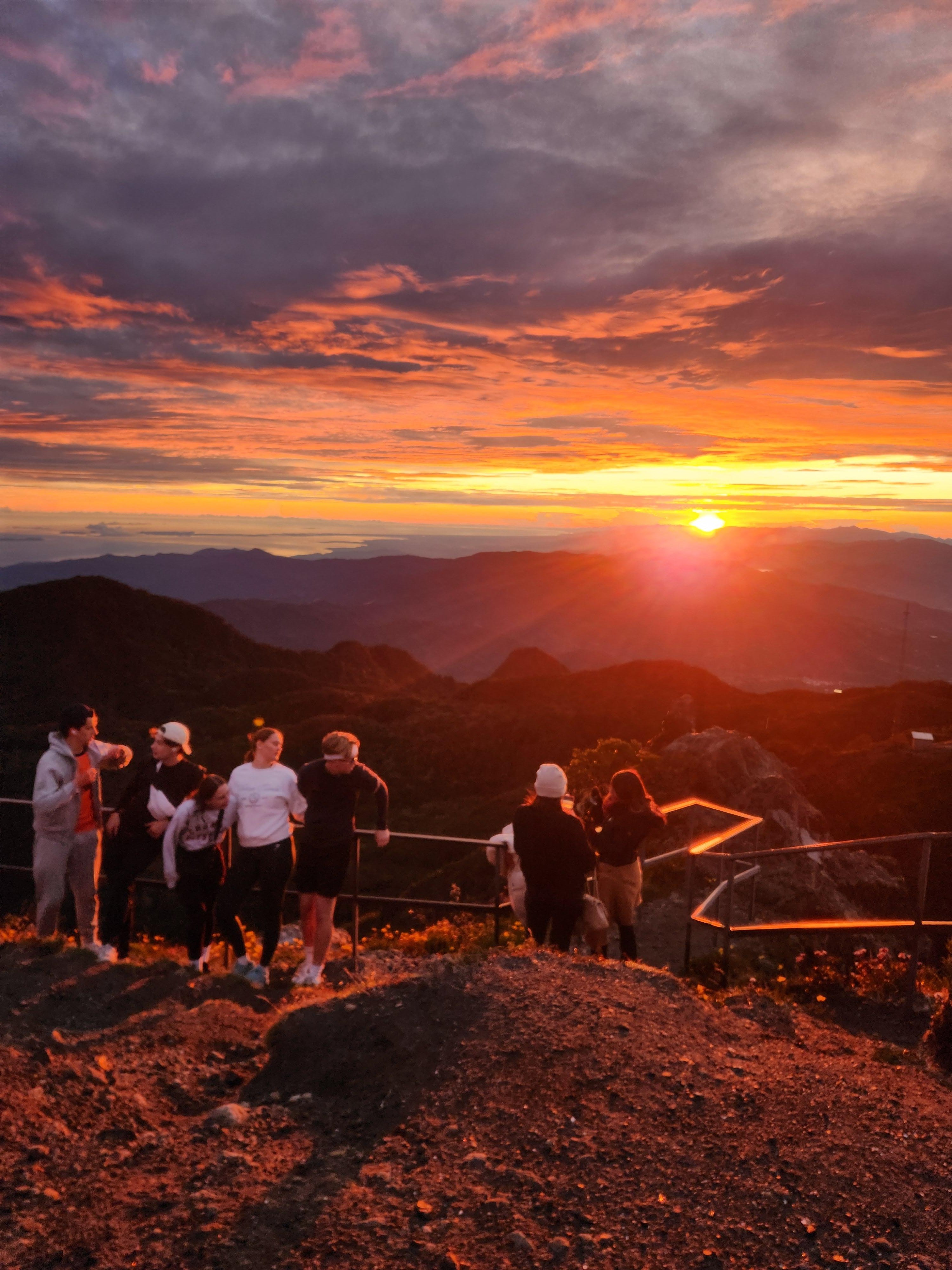 Barú Volcano Summit Hike with Sunrise