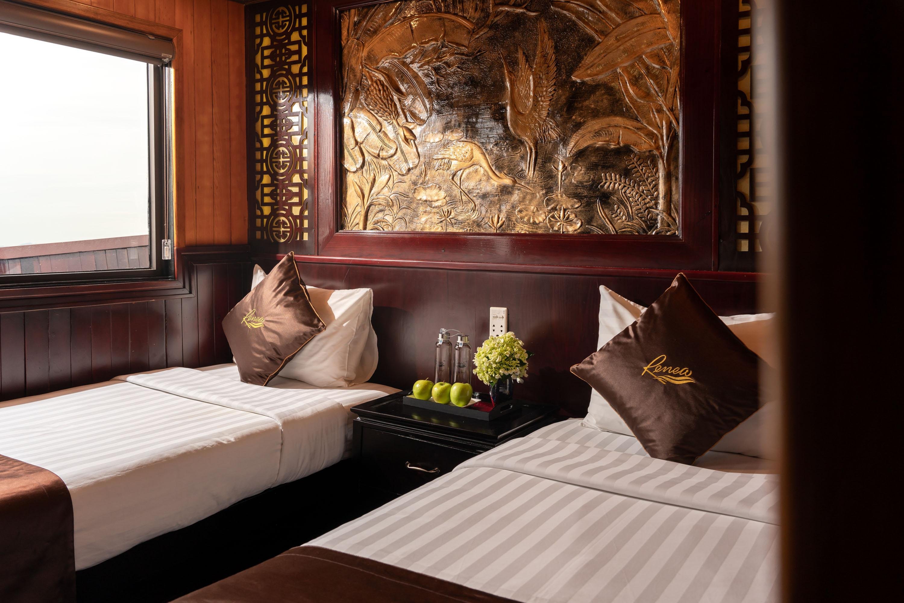 Renea Cruises - BEST Small Boat in Bai Tu Long & Halong Bay