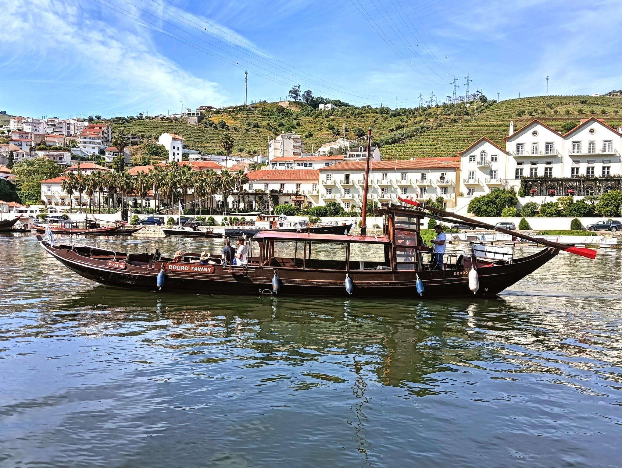 Douro Valley Small-Group Wine & River Cruise Day Trip from Porto