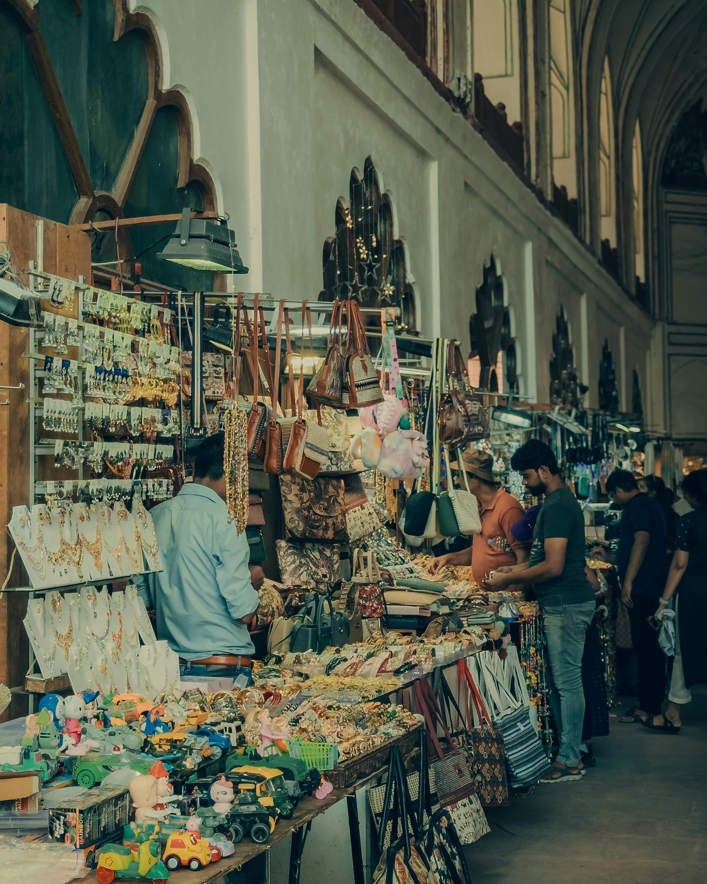 Delhi Personal Shopping Tour with Local Female Expert