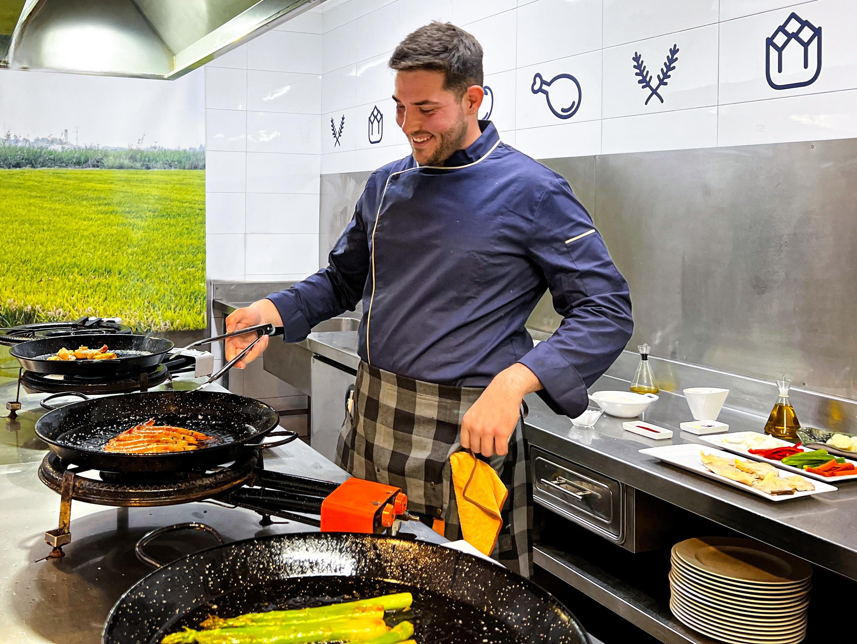 Authentic Valencian Paella Workshop & Central Market Tour