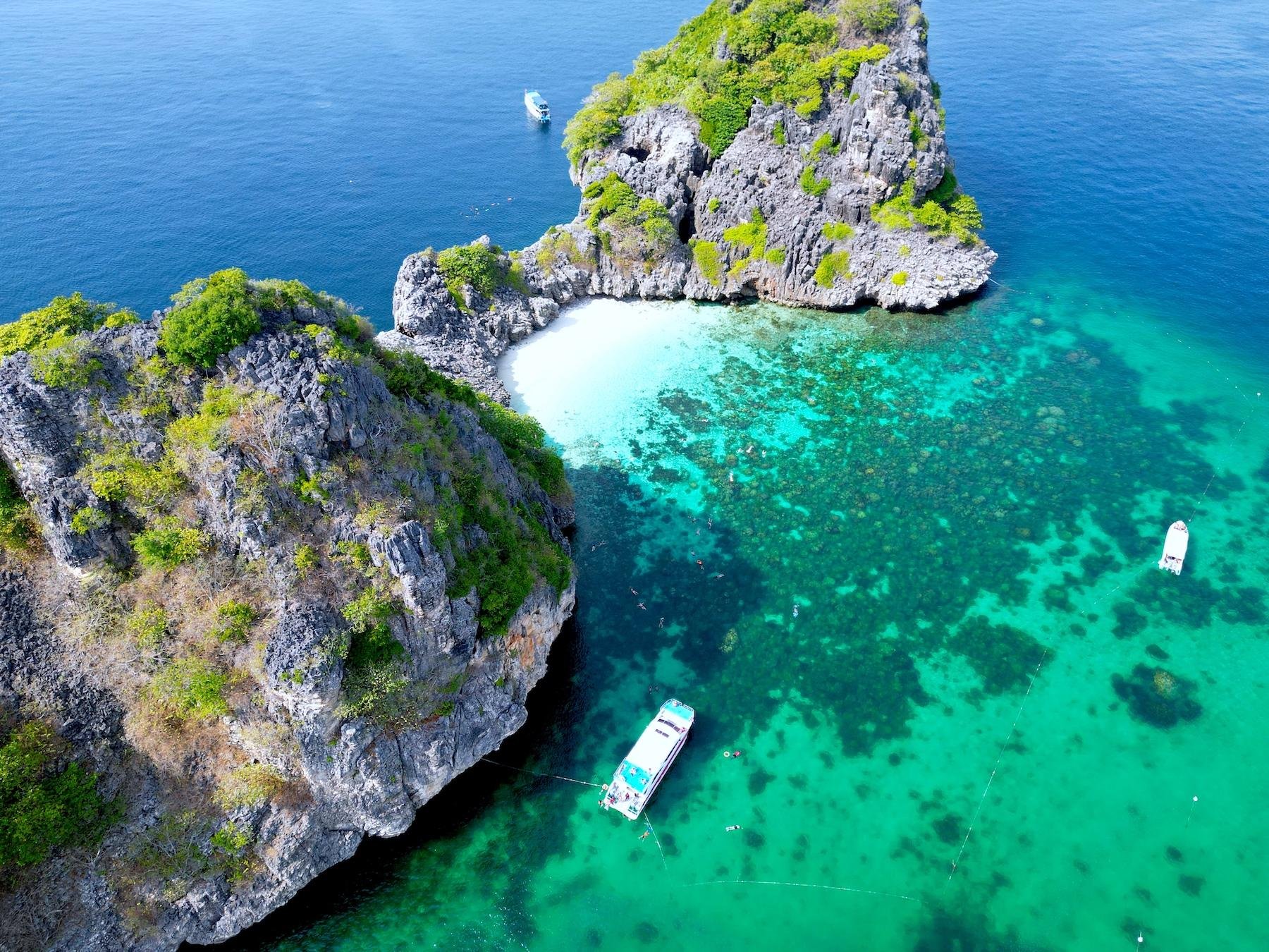 Koh Rok & Koh Haa Snorkeling Adventure from Koh Lanta