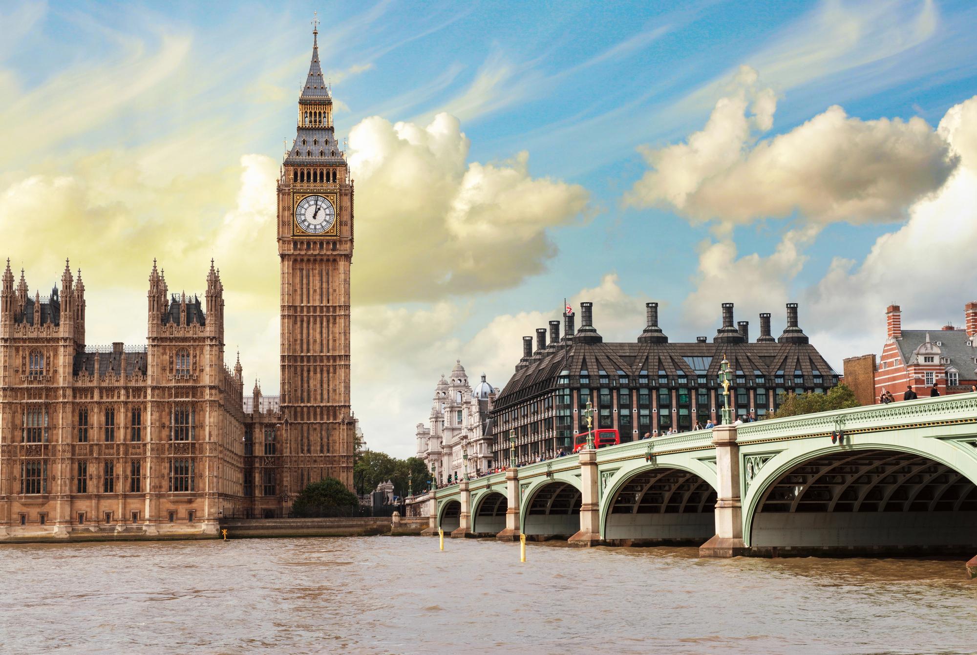 London: Guided Sightseeing Tour on a Vintage Open-Top Bus