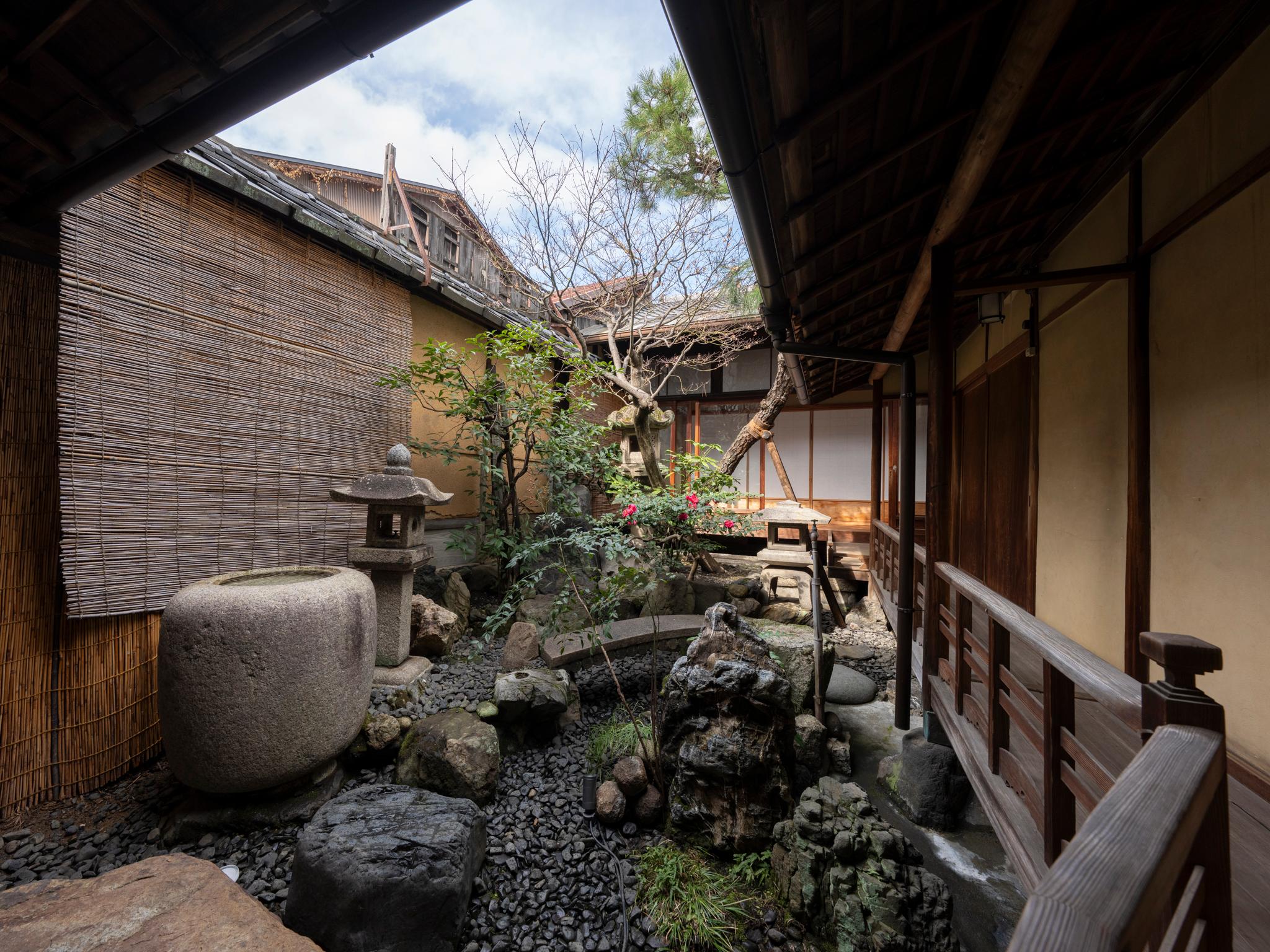 Kyoto experience — temples, geisha, bamboo grove — image 1