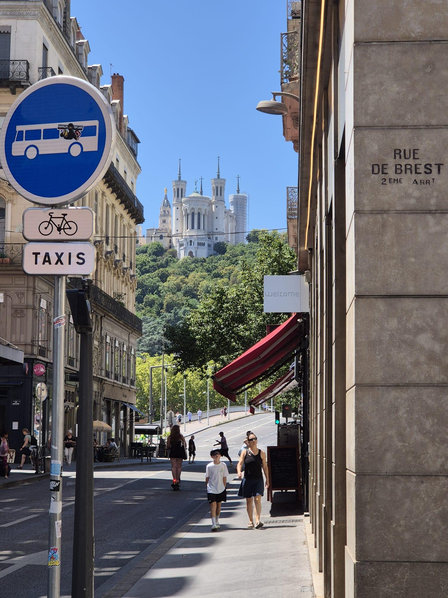 Old Lyon Walking Tour with Funicular to Fourvière