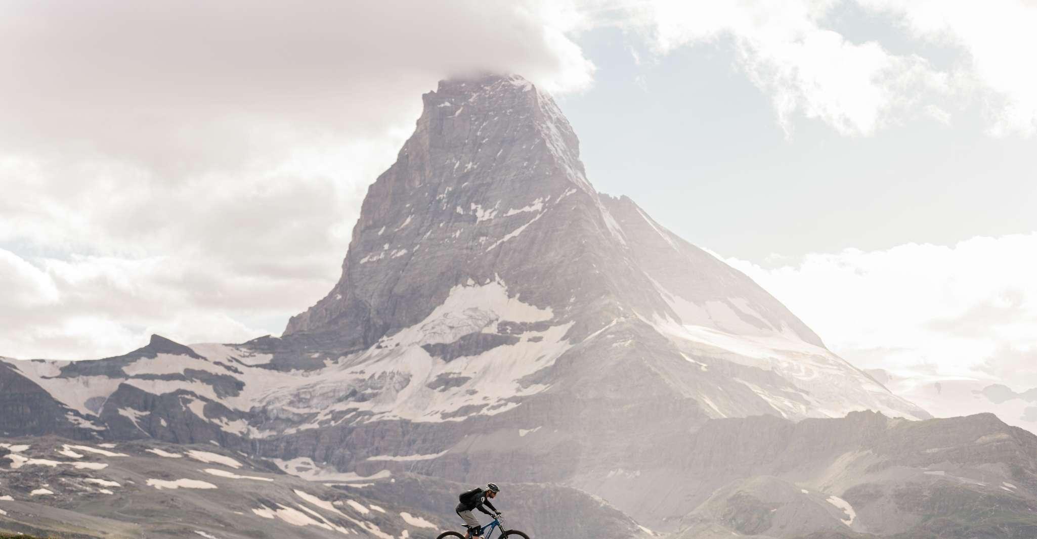 Private Five Lake Trail Guided Hike in Zermatt