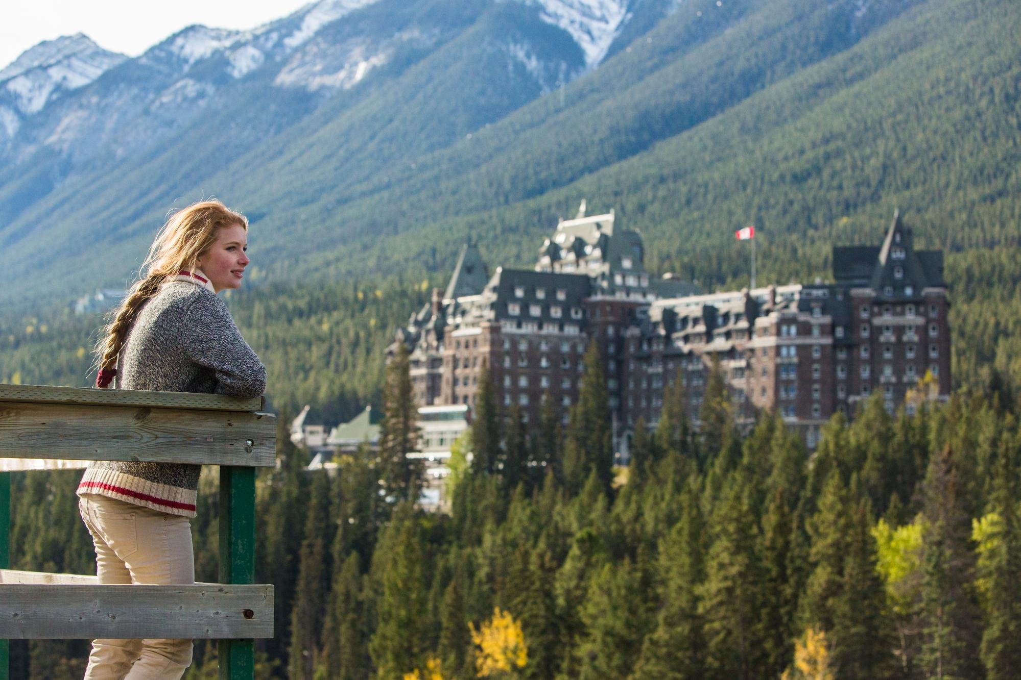 Banff: Gondola, Hot Spring, Johnston Canyon, Lake Minnewanka