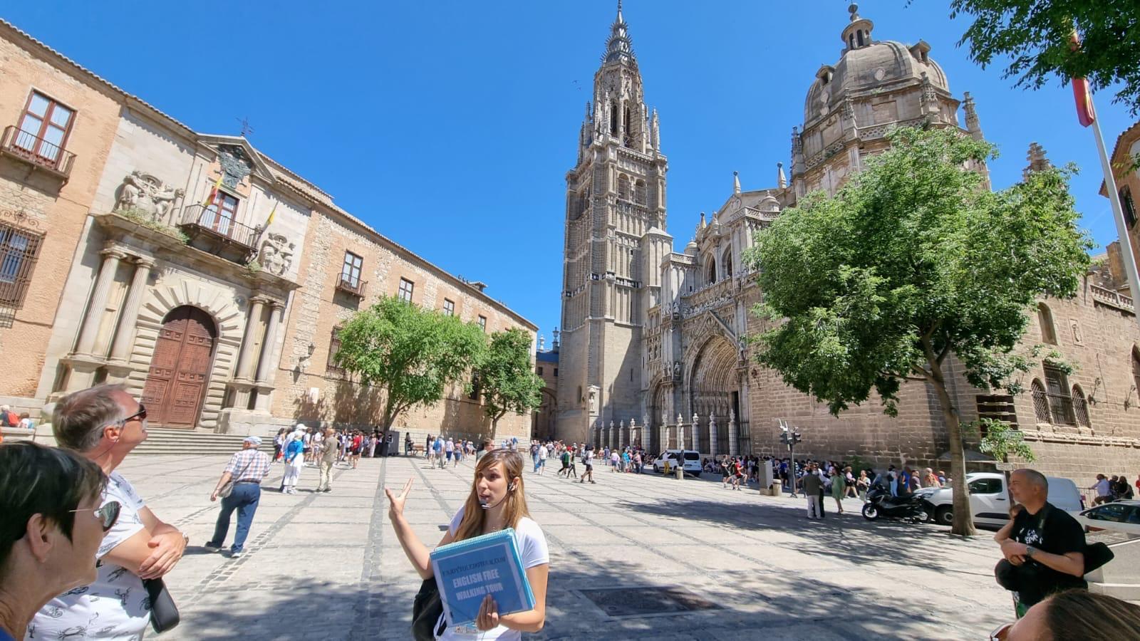 Toledo: Cathedral, Alcázar & Monastery Walking Tour