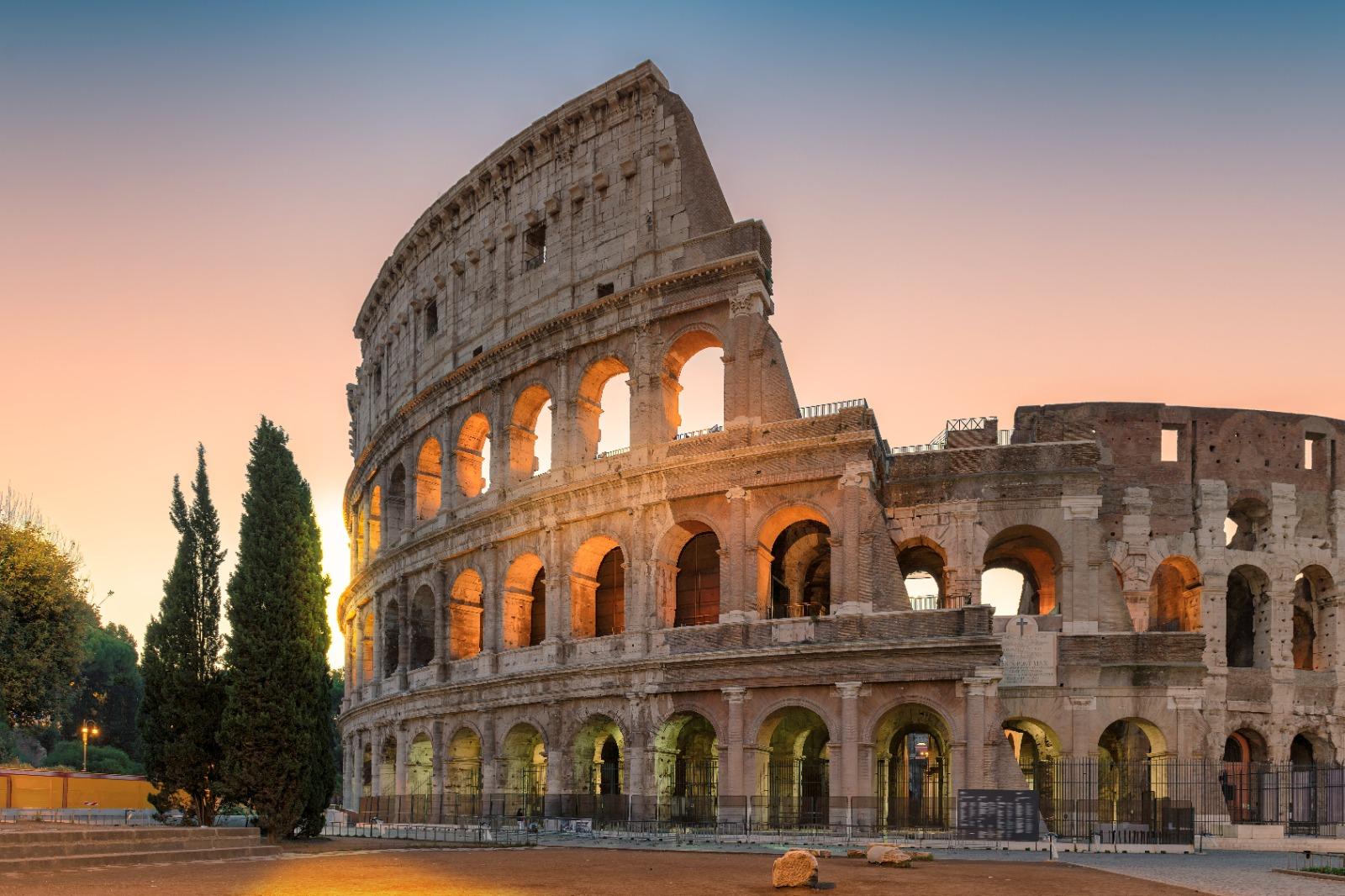 Colosseum, Roman Forum & Trevi Fountain Sunset Tour