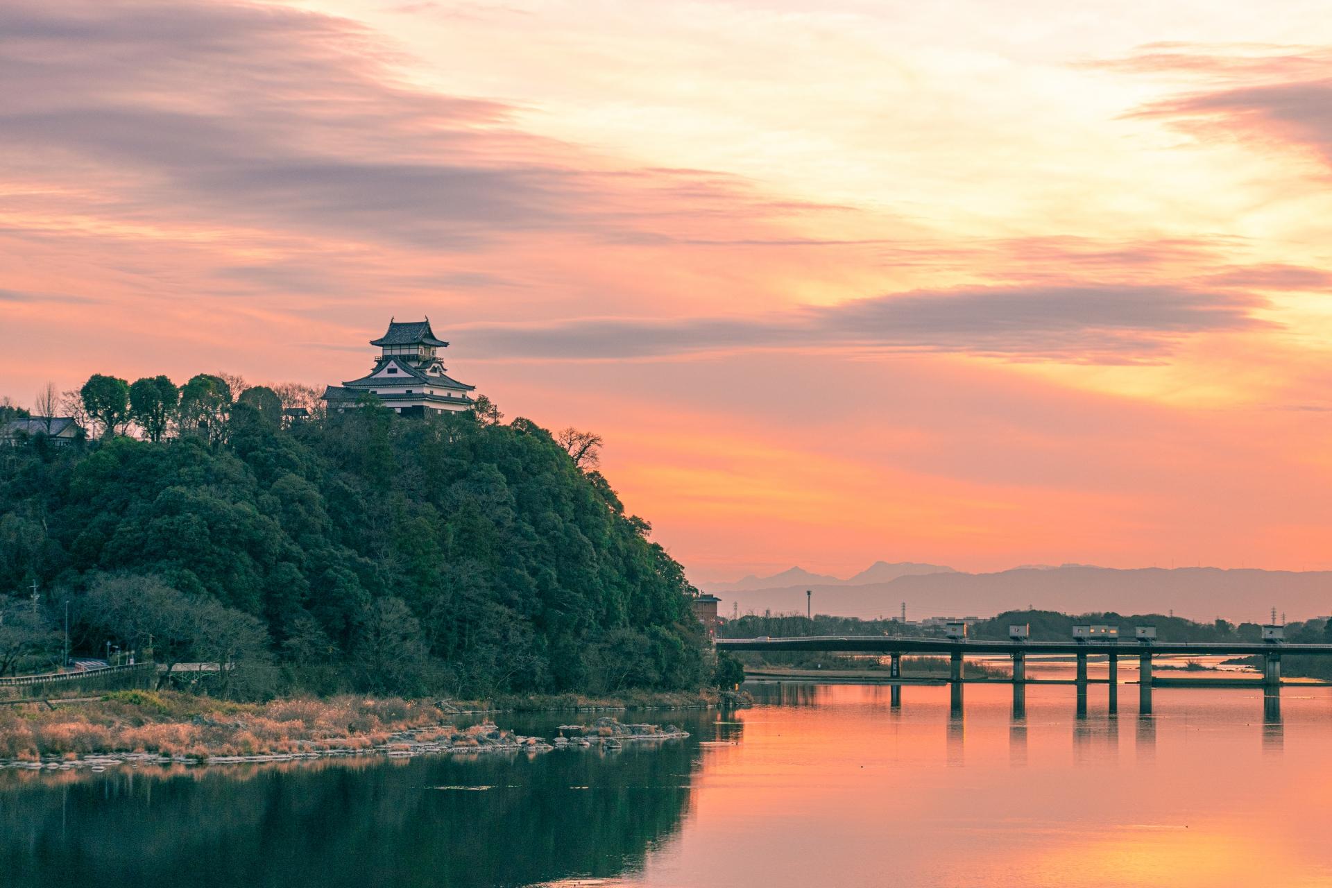 Inuyama Castle & Sword Crafting Private Tour from Nagoya