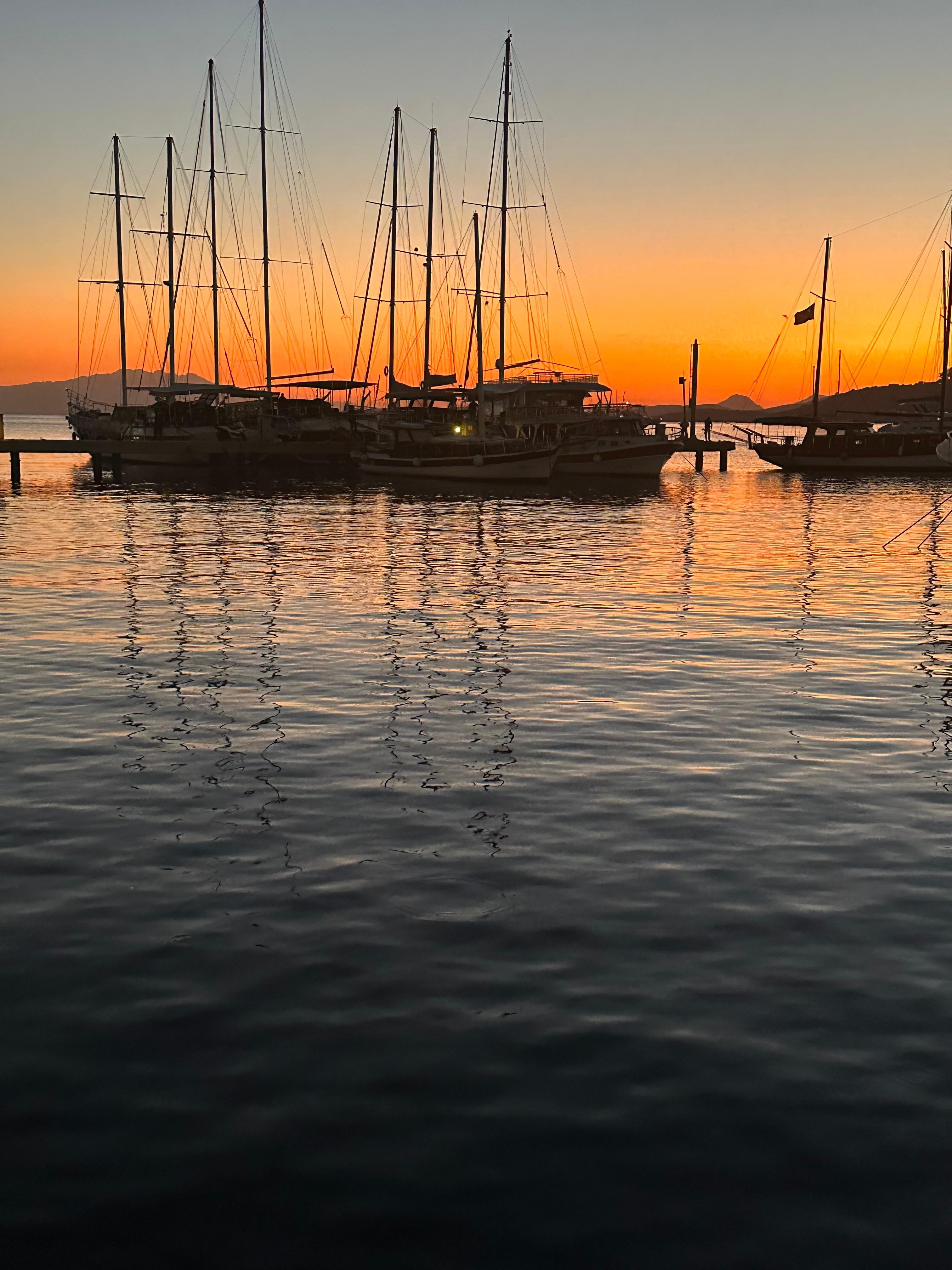 Private Sunset Yacht Cruise with Dinner