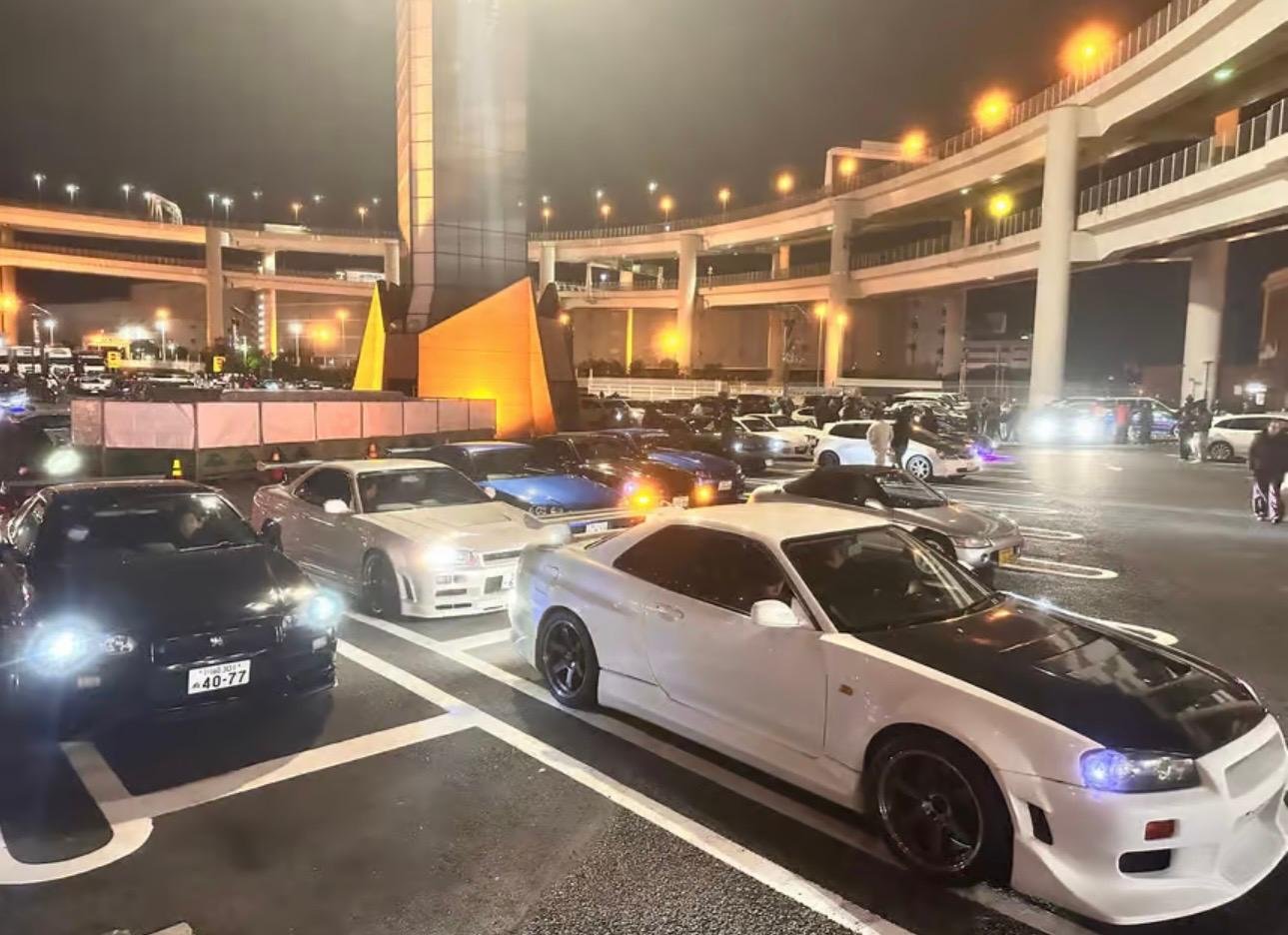 Tokyo JDM Night Tour: Daikoku PA Car Meet with Hotel Pickup