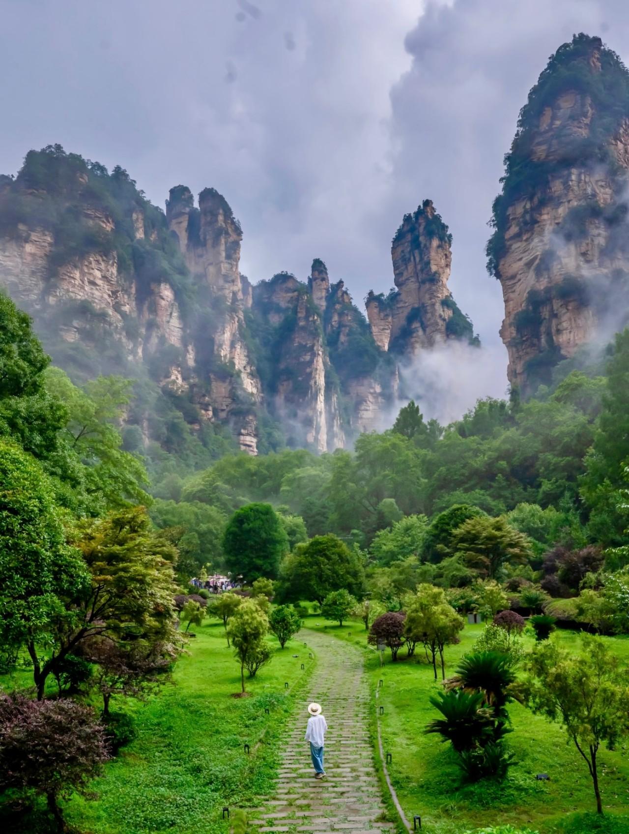 Zhangjiajie 3-Day Summer Escape: Rafting, Glass Bridge & Furong Ancient Town