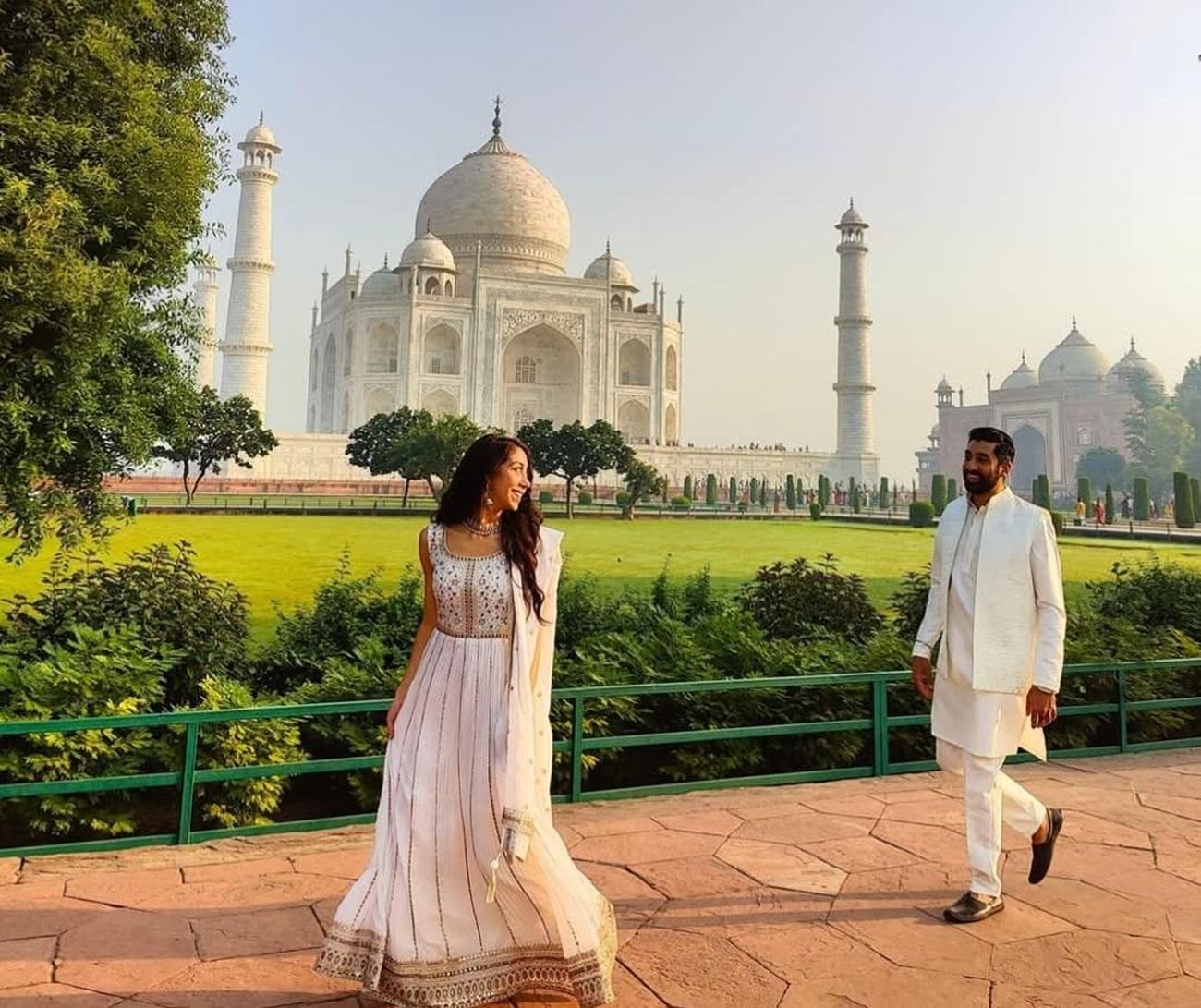 Taj Mahal & Agra Fort Group Day Trip from Delhi