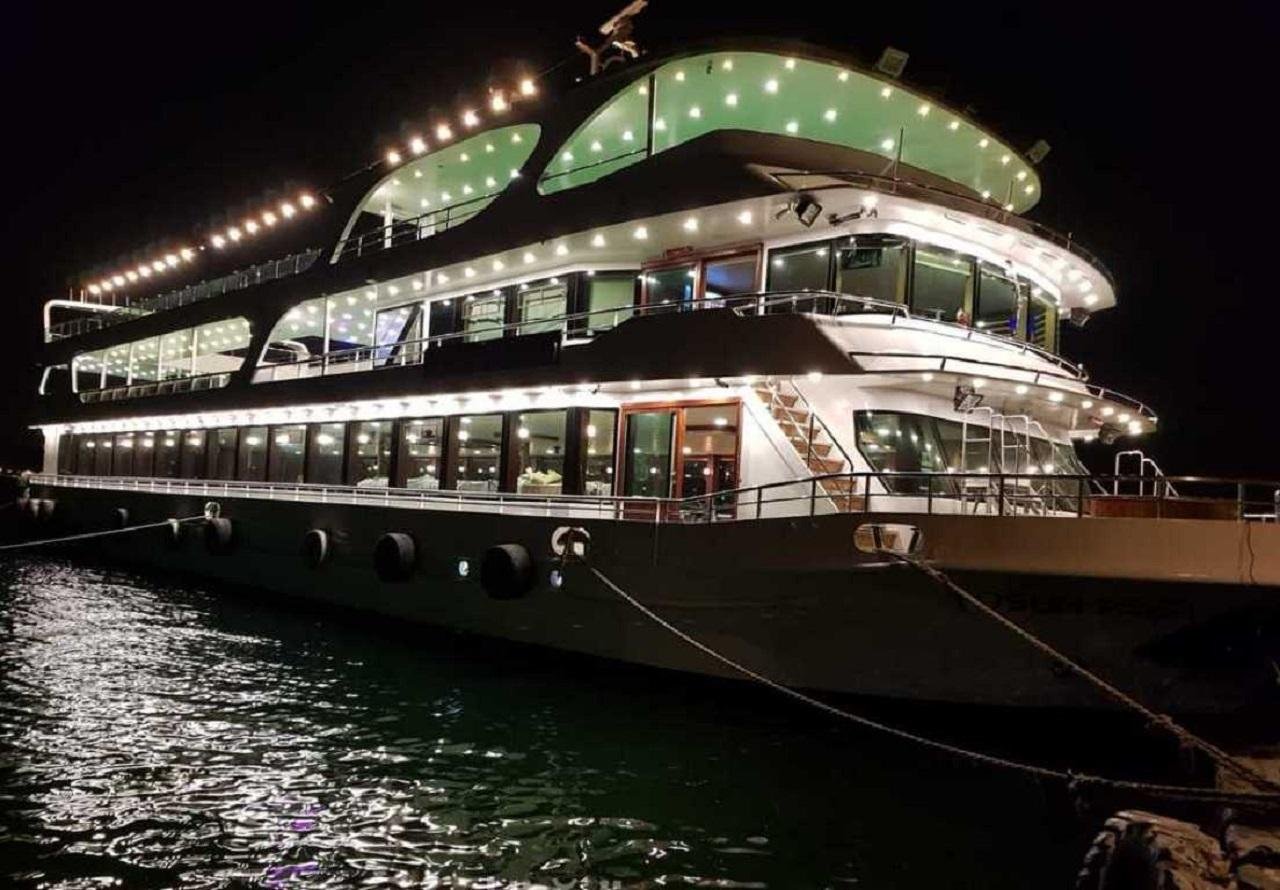 Istanbul Bosphorus Dinner Cruise with Turkish Show