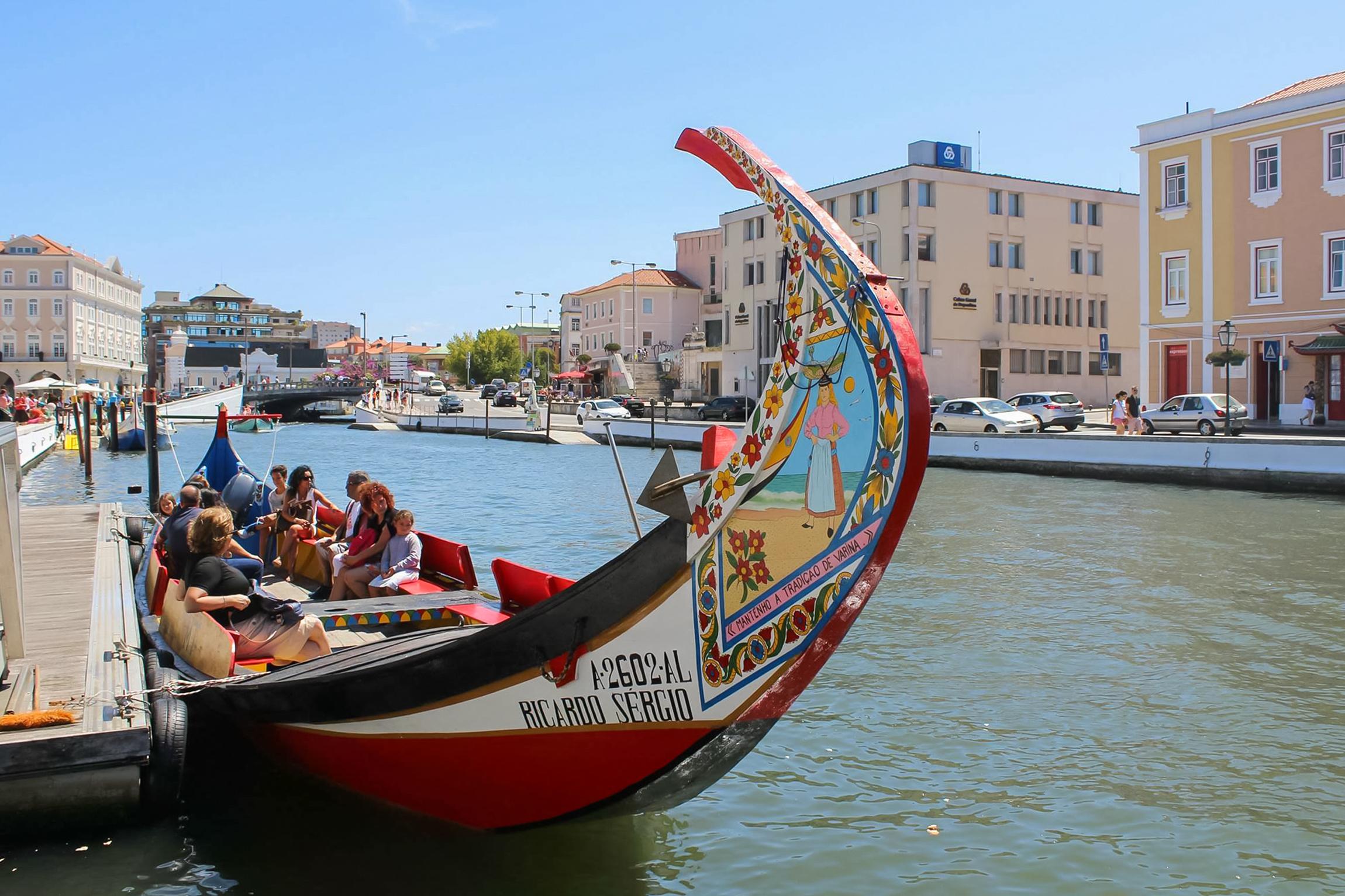 Moliceiro Boat Ride Through Aveiro's Canals