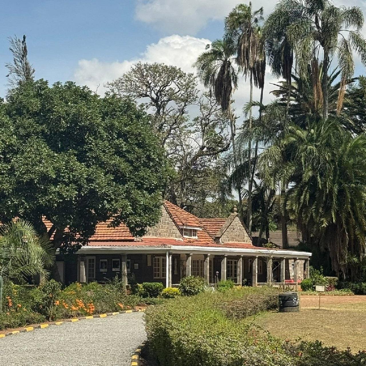 Nairobi Highlights: Karen Blixen Museum, Giraffe Center & Kobe Beads
