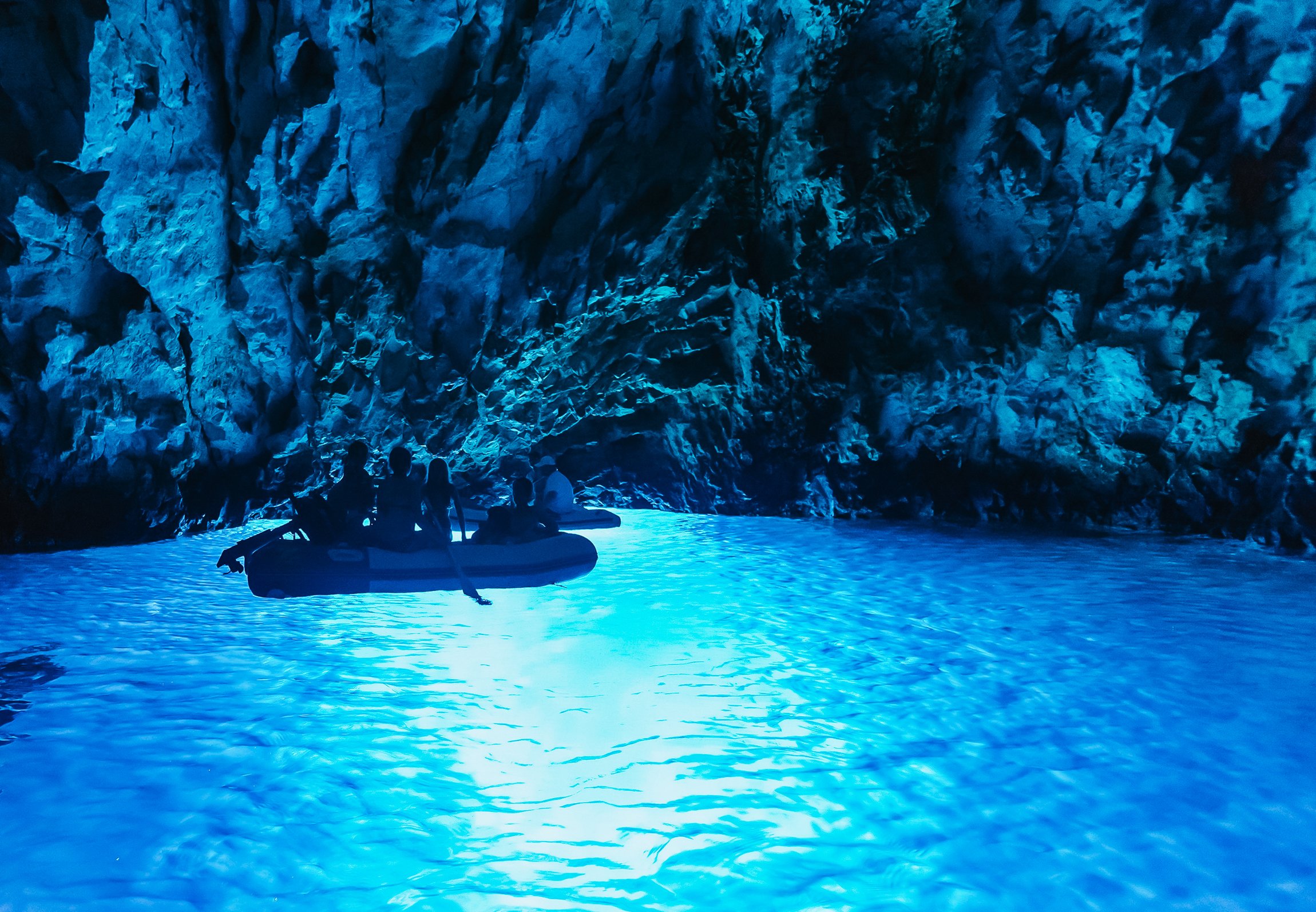 Split: 5-Island Speedboat Adventure with Blue Cave & Hvar